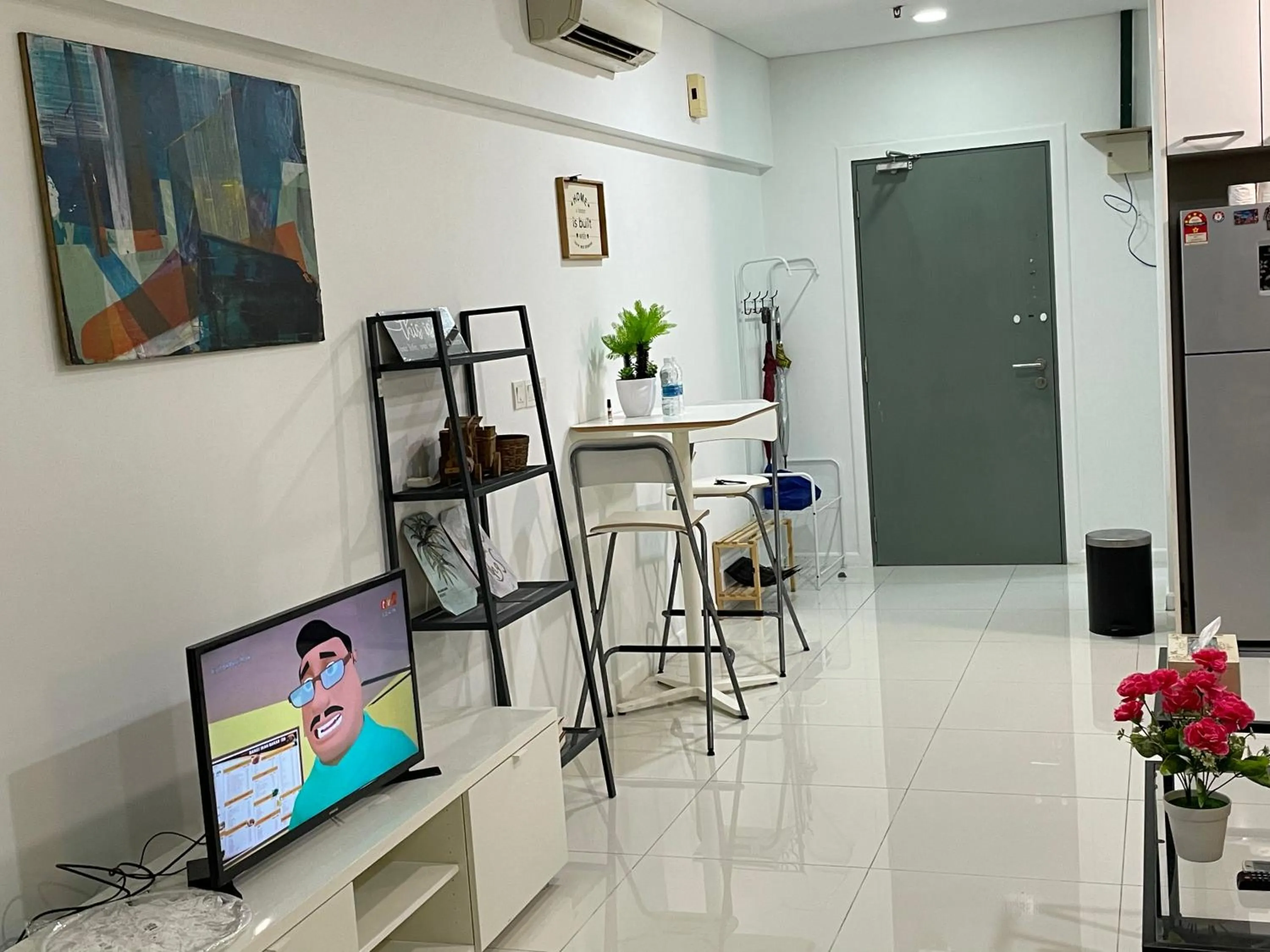 TV and multimedia in Mercu Summer Suite KLCC by Kuminshu