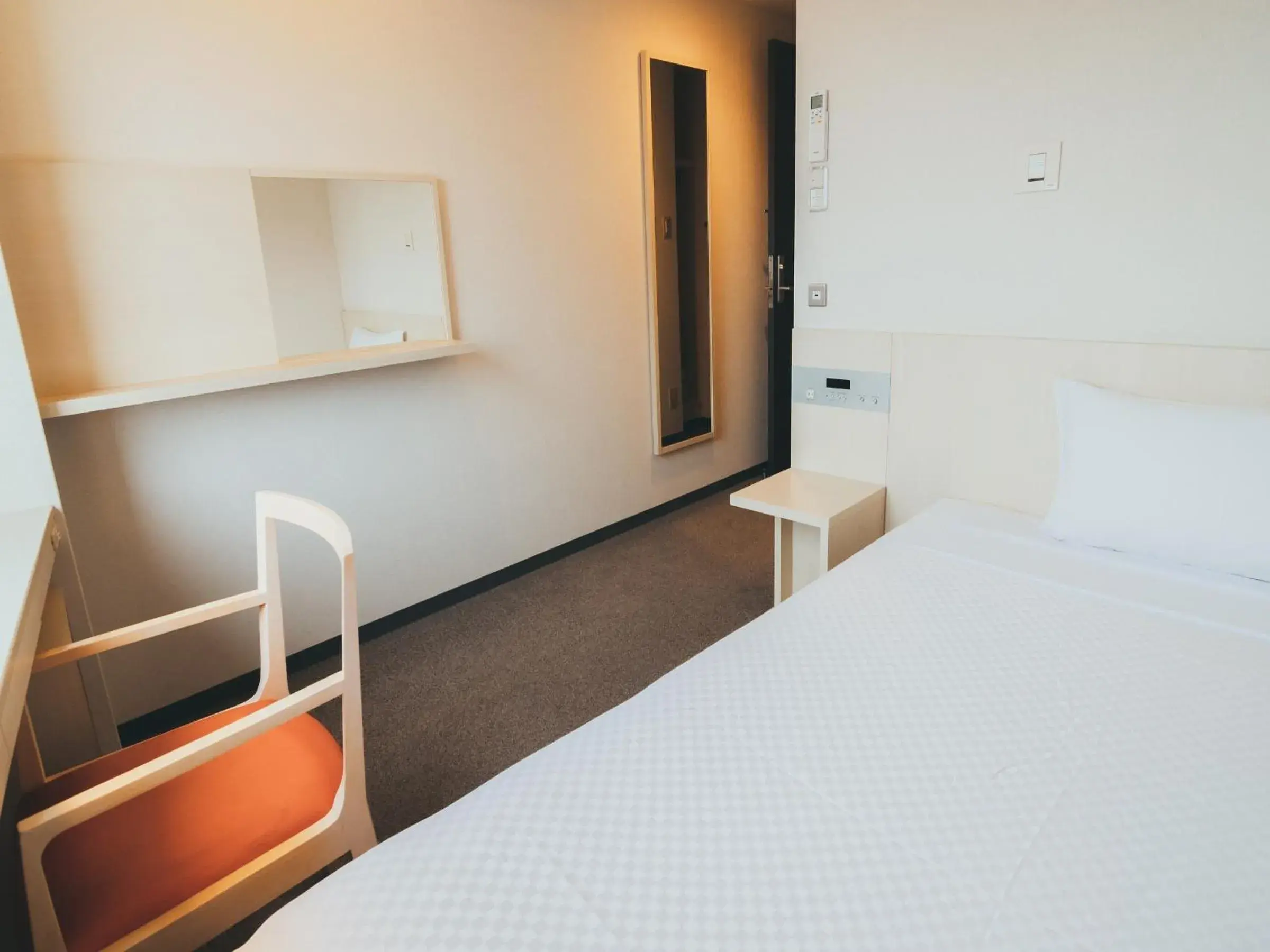 Photo of the whole room, Bed in Quintessa Hotel Kokura Comic & Books Photo of the whole room, Bed in Quintessa Hotel Kokura Comic & Books