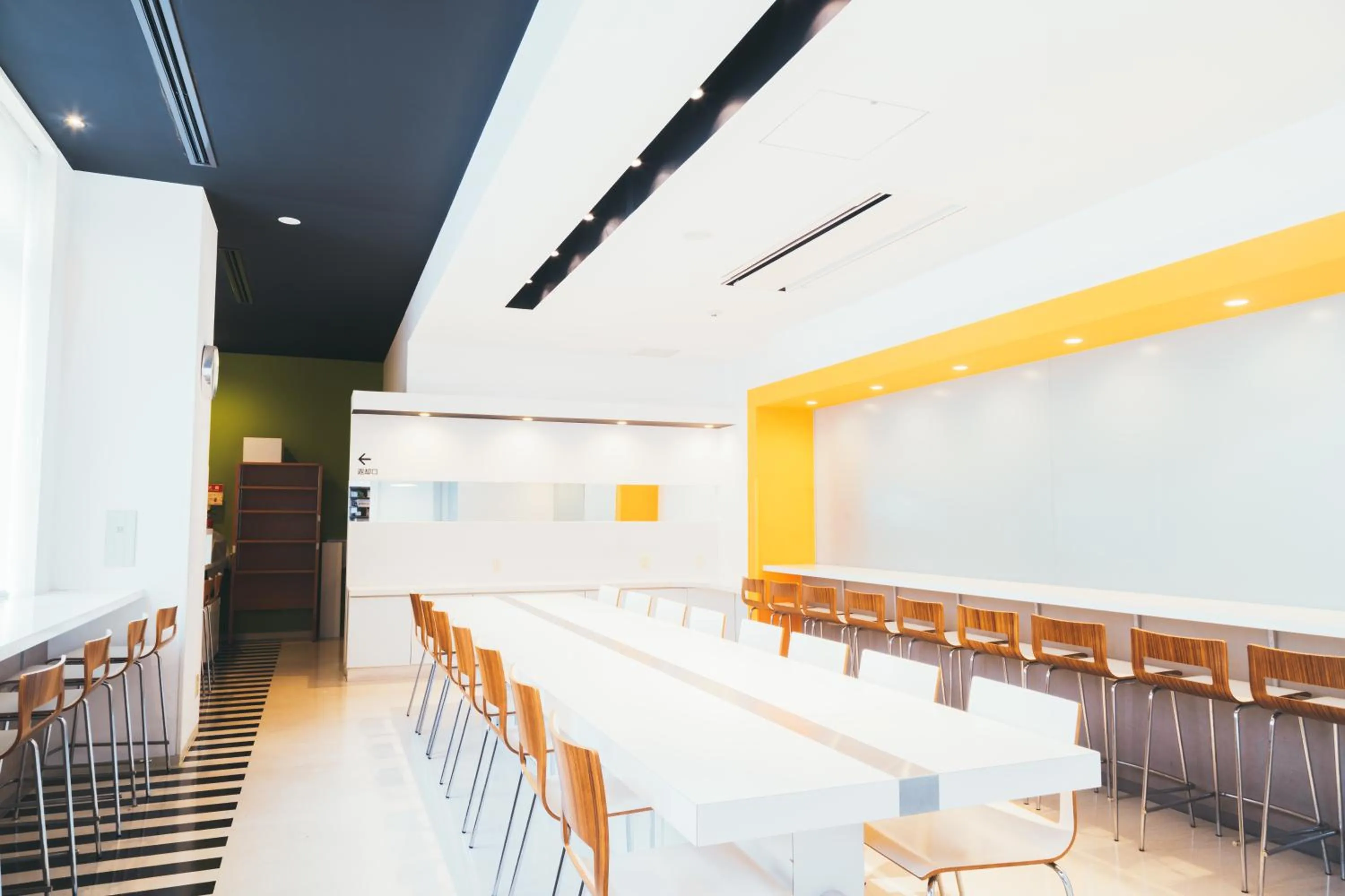 Restaurant/places to eat in Quintessa Hotel Kokura Comic & Books