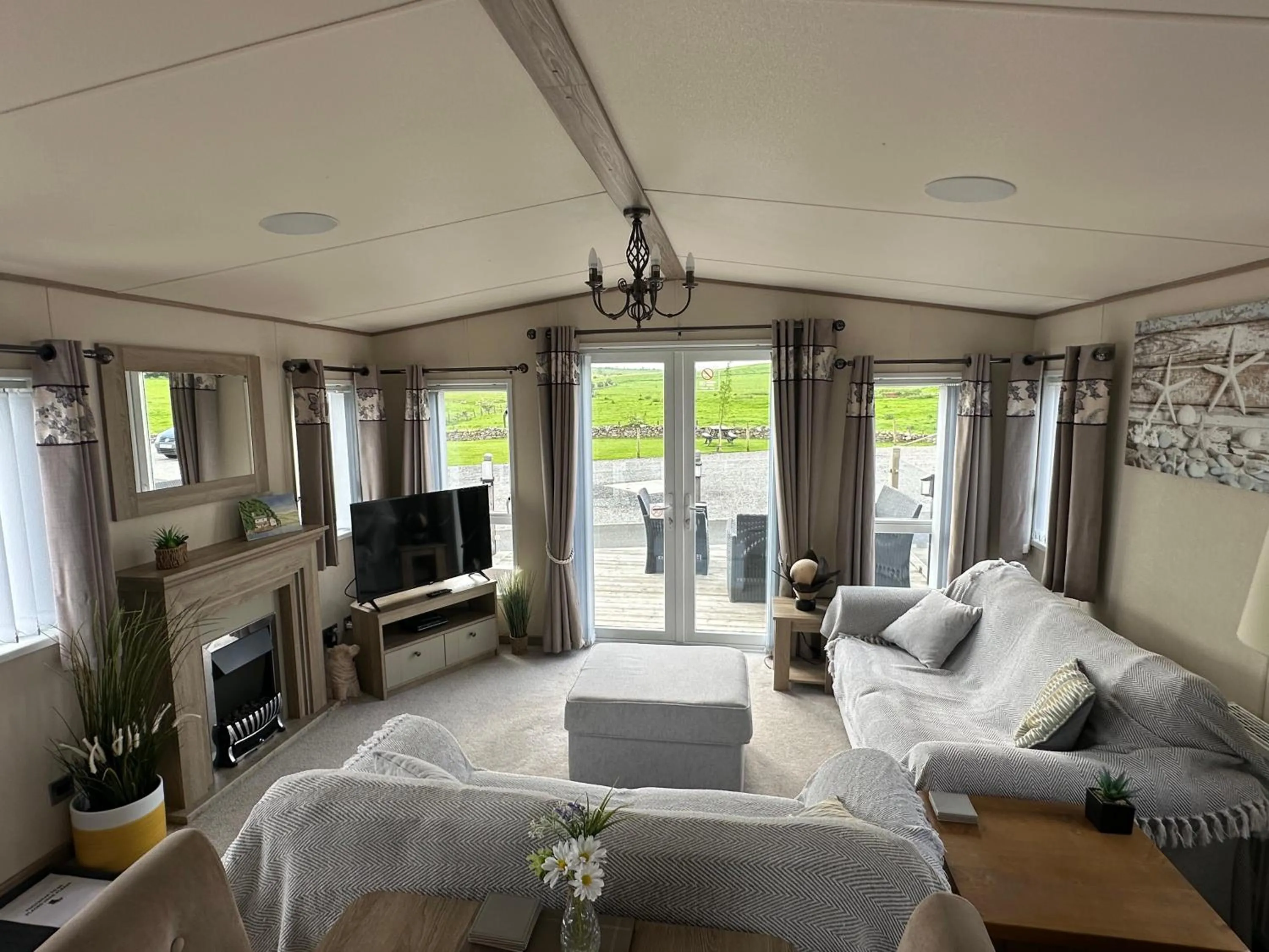 Luxury Lake District Holiday Lodge-Sleeps 4