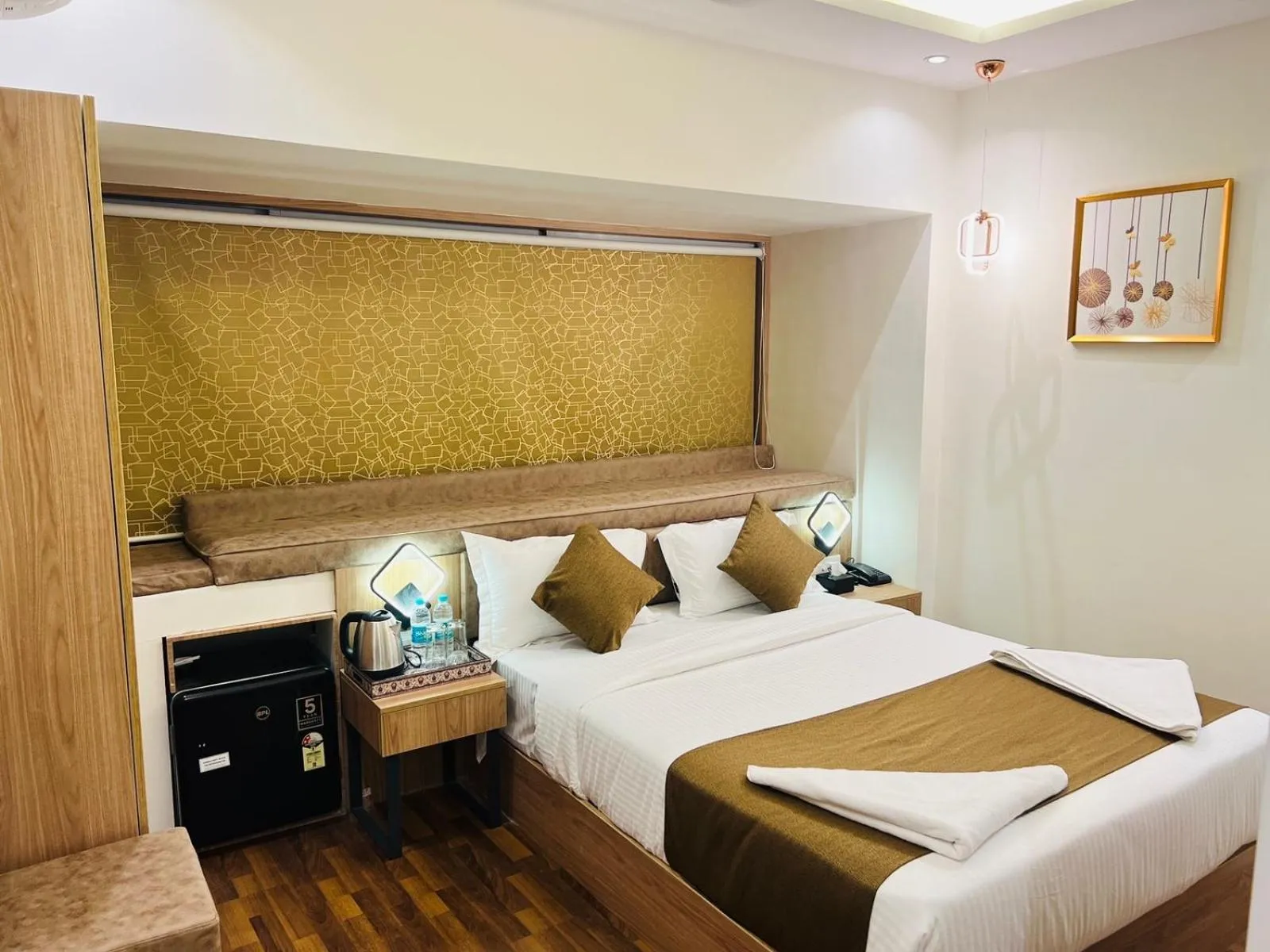 Bed in Hotel Larmont Luxury