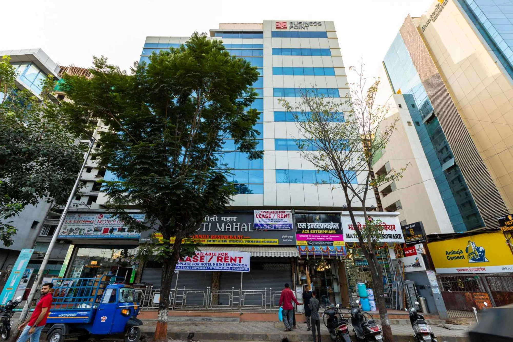 Property building in Hotel Larmont Luxury