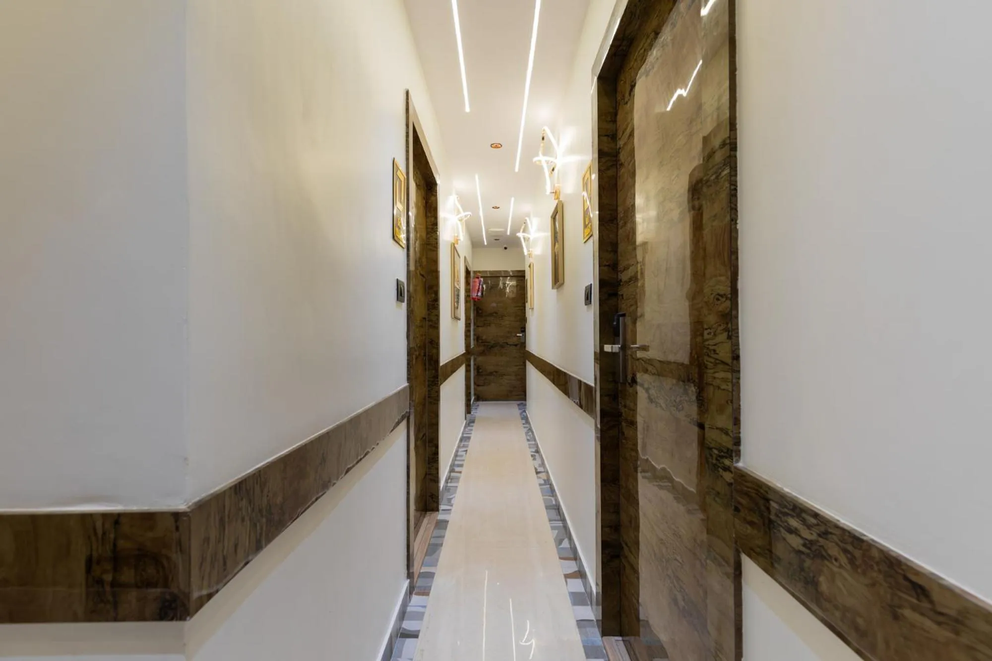 Lobby or reception in Hotel Larmont Luxury