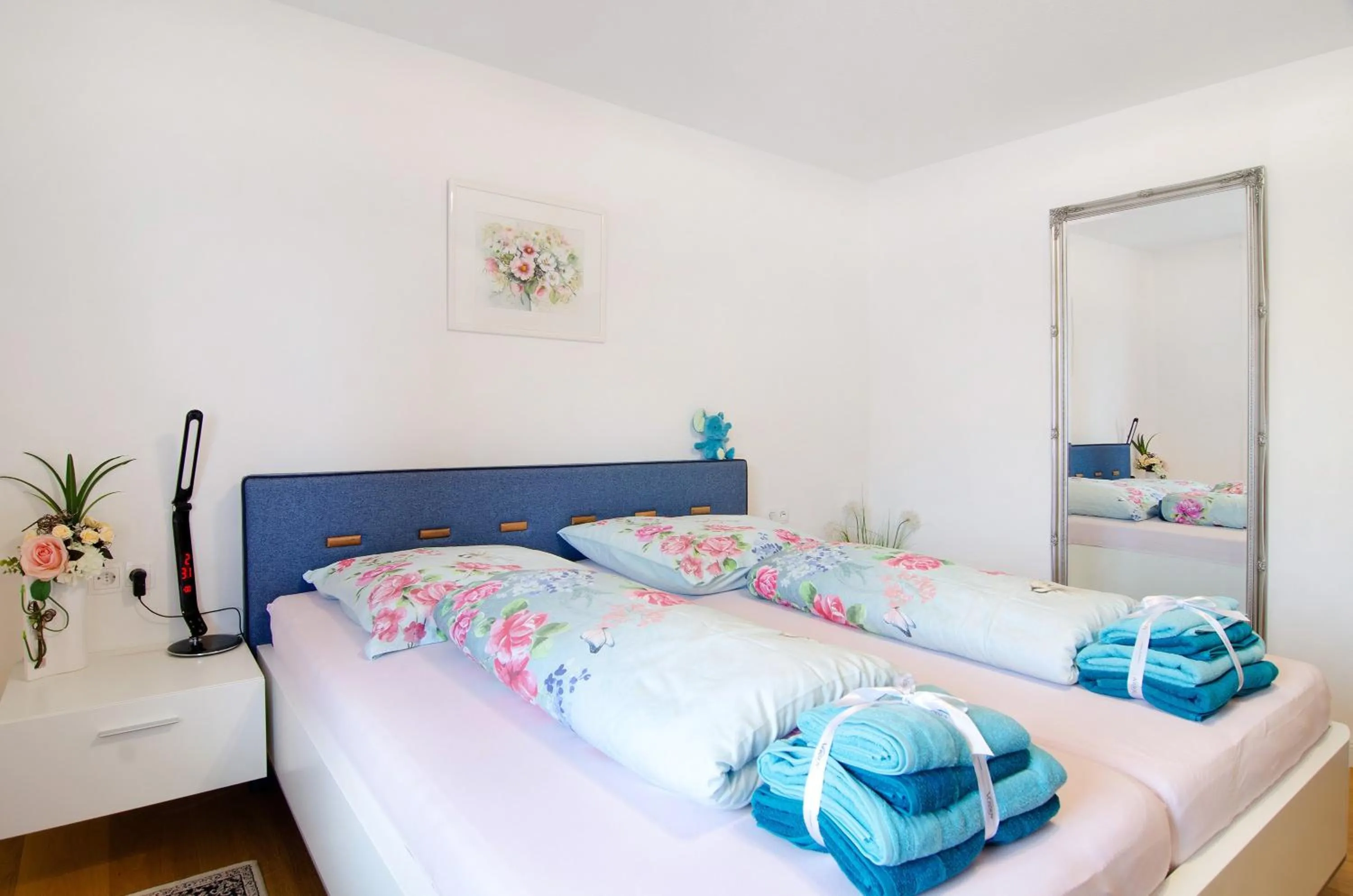 Property building, Bed in Aida