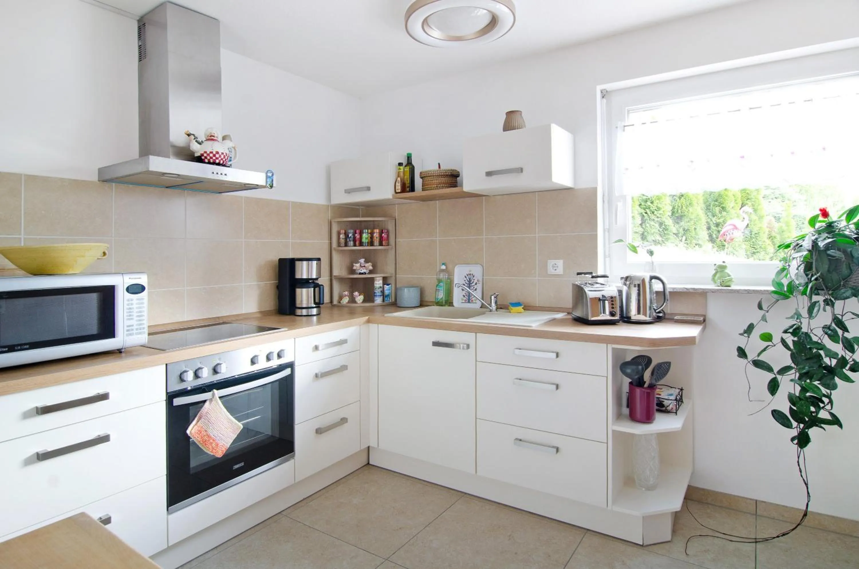 Kitchen or kitchenette in Aida