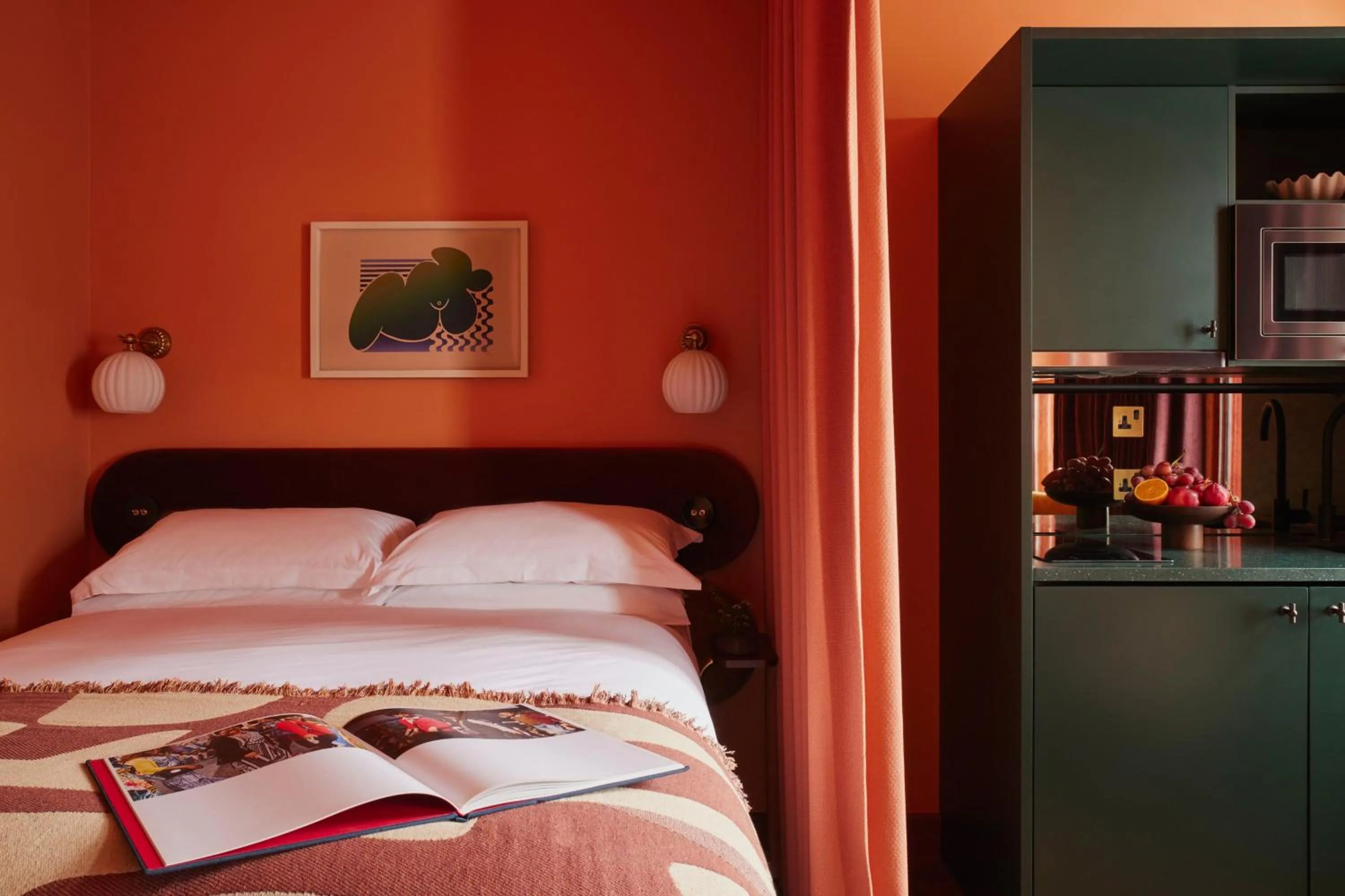 Photo of the whole room, Bed in Ember Locke Kensington