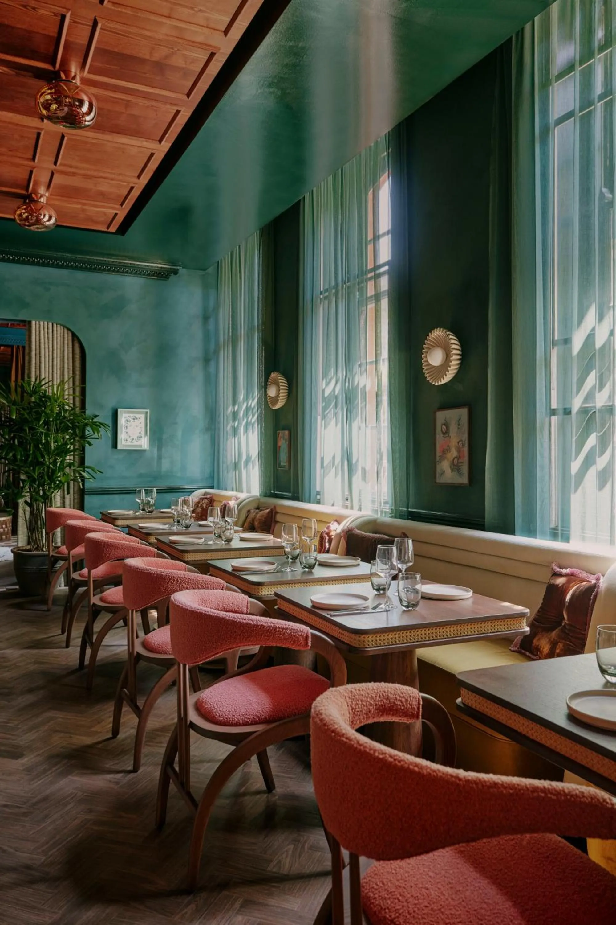 Restaurant/places to eat in Ember Locke Kensington