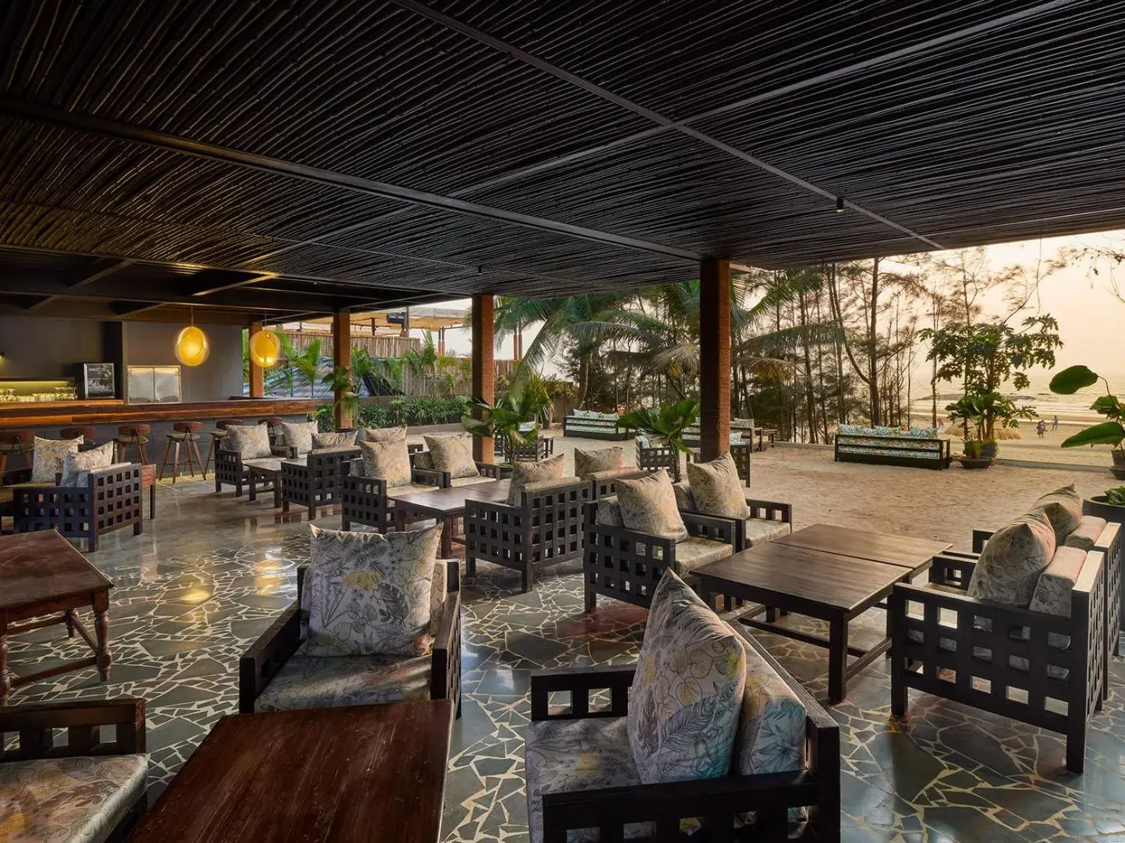 Restaurant/places to eat in Red Thread Morjim Restaurant/places to eat in Red Thread Morjim