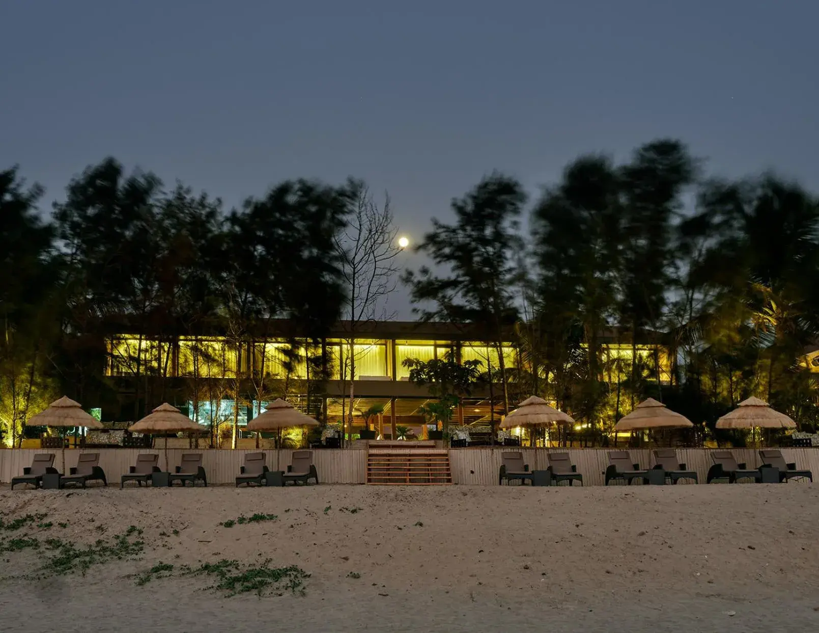 Property building in Red Thread Morjim Property building in Red Thread Morjim