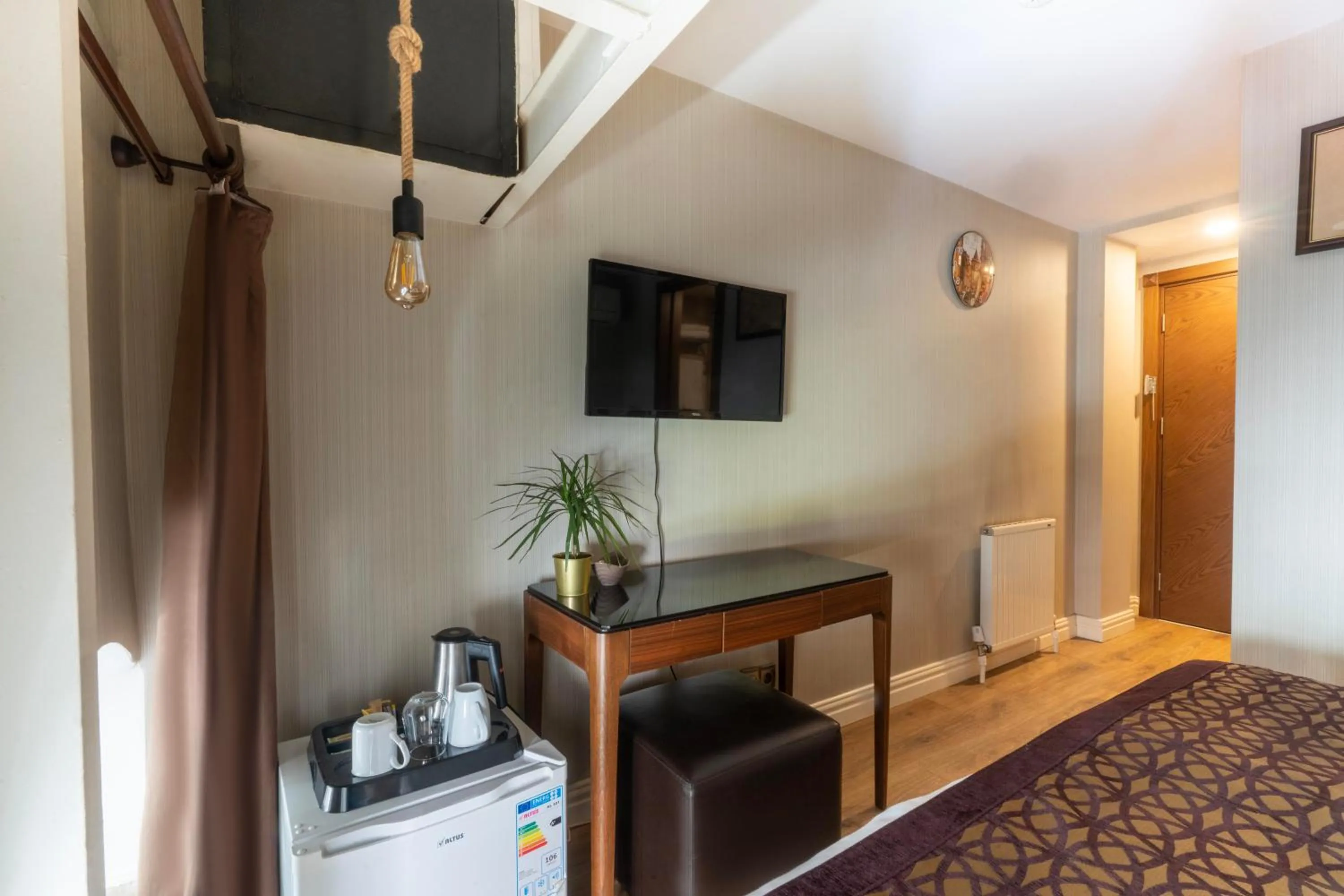 Bed in 6 Apartment Galata