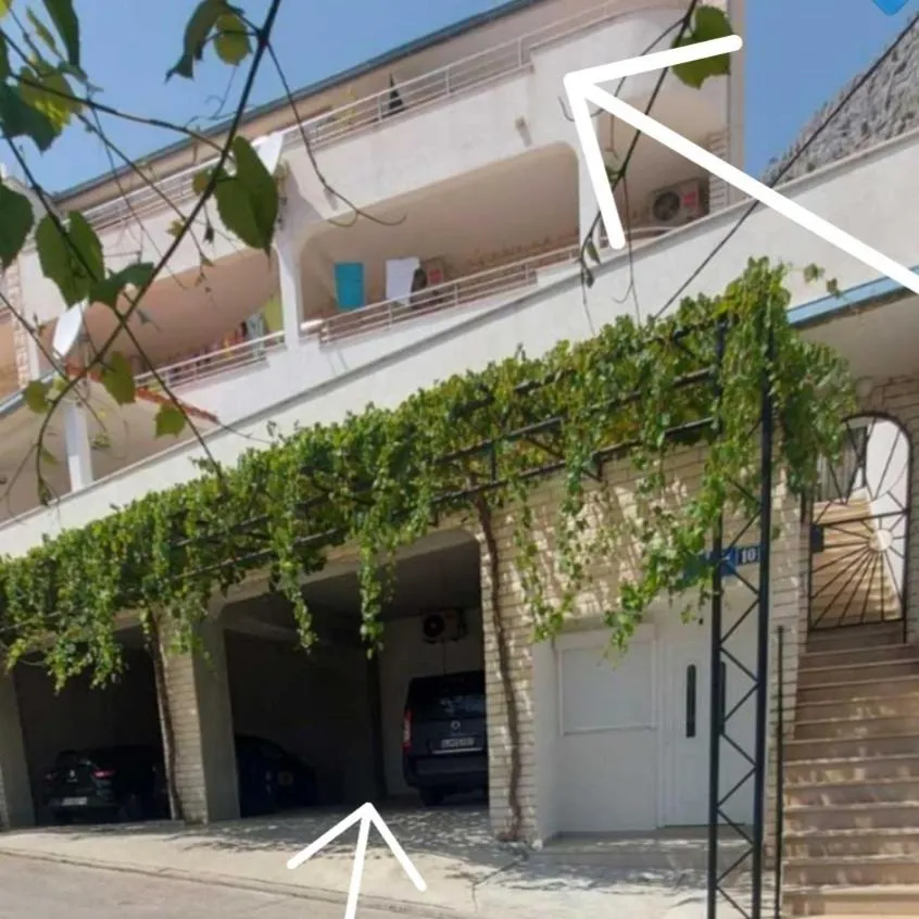 Property building in Apartment Vrle