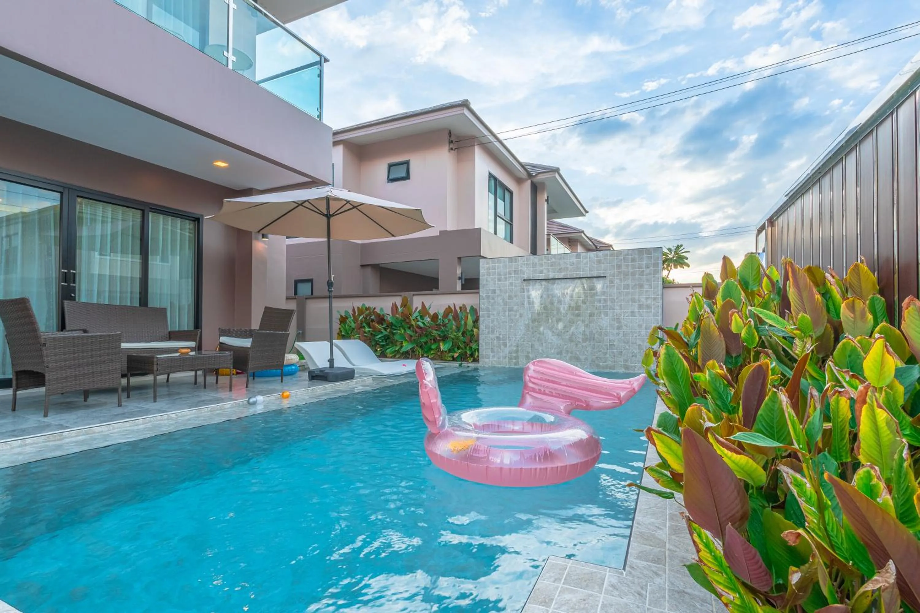 Patio in Southern Peak Pool Villa Huay Yai Pattaya