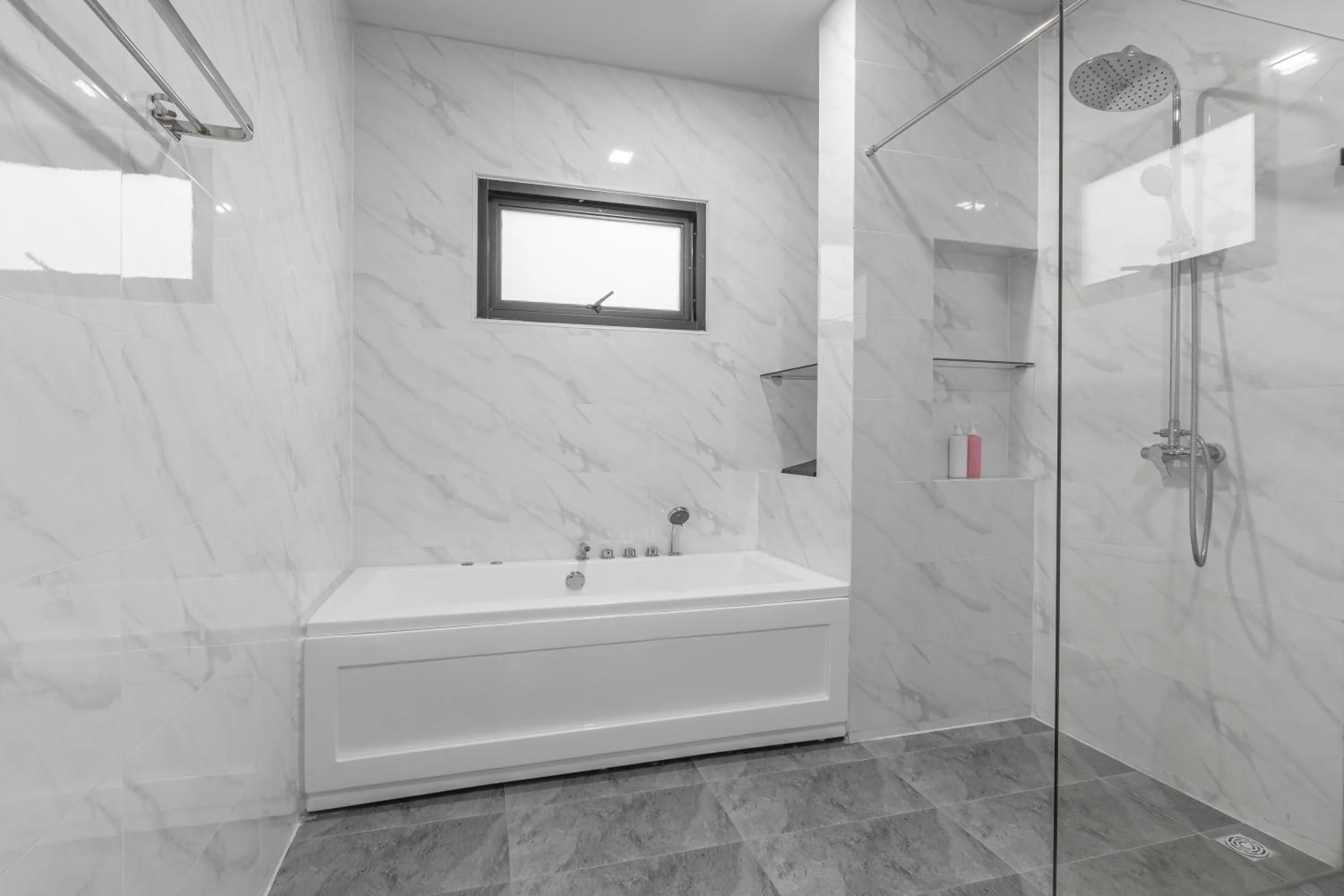 Shower in Southern Peak Pool Villa Huay Yai Pattaya