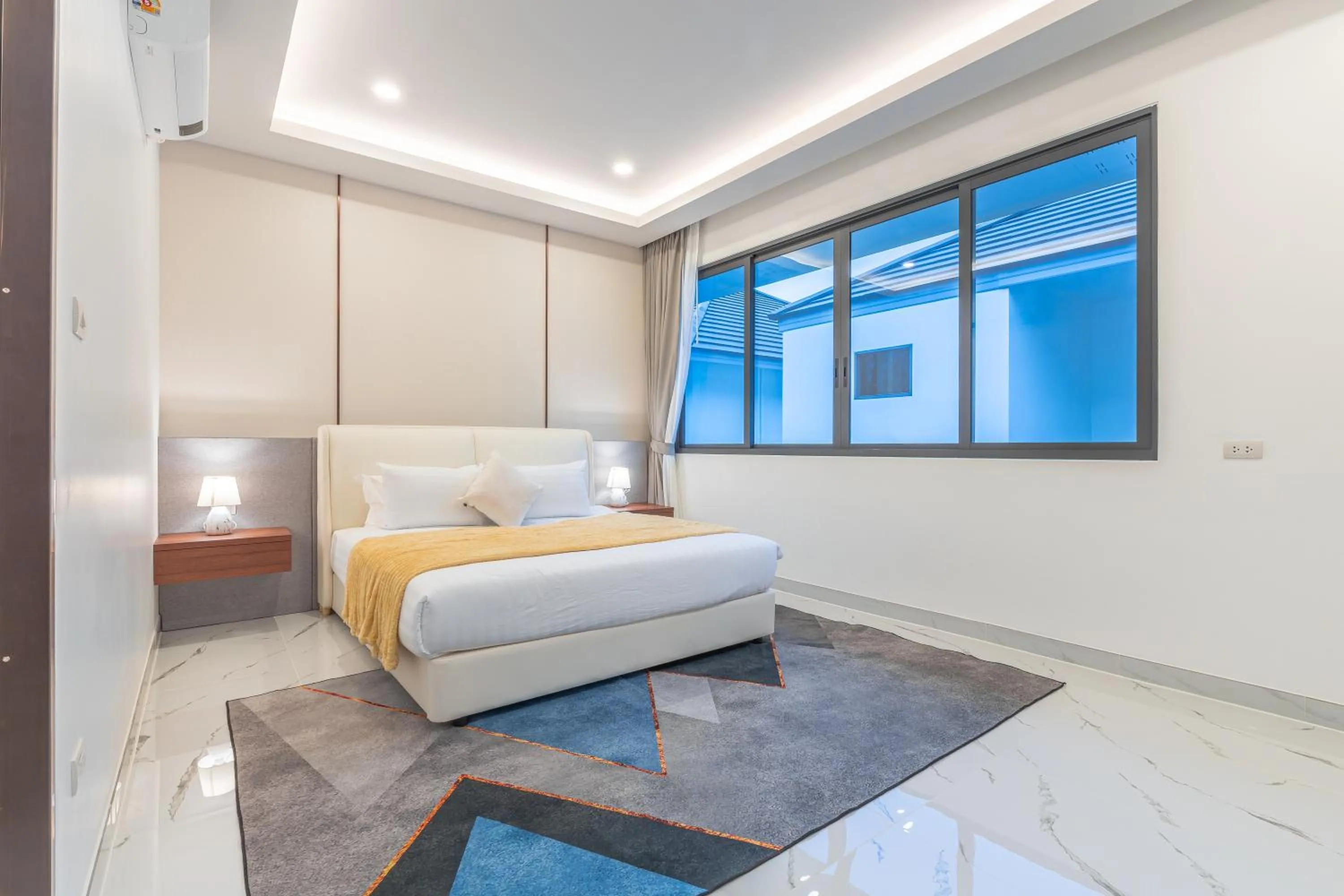 Bed in Southern Peak Pool Villa Huay Yai Pattaya
