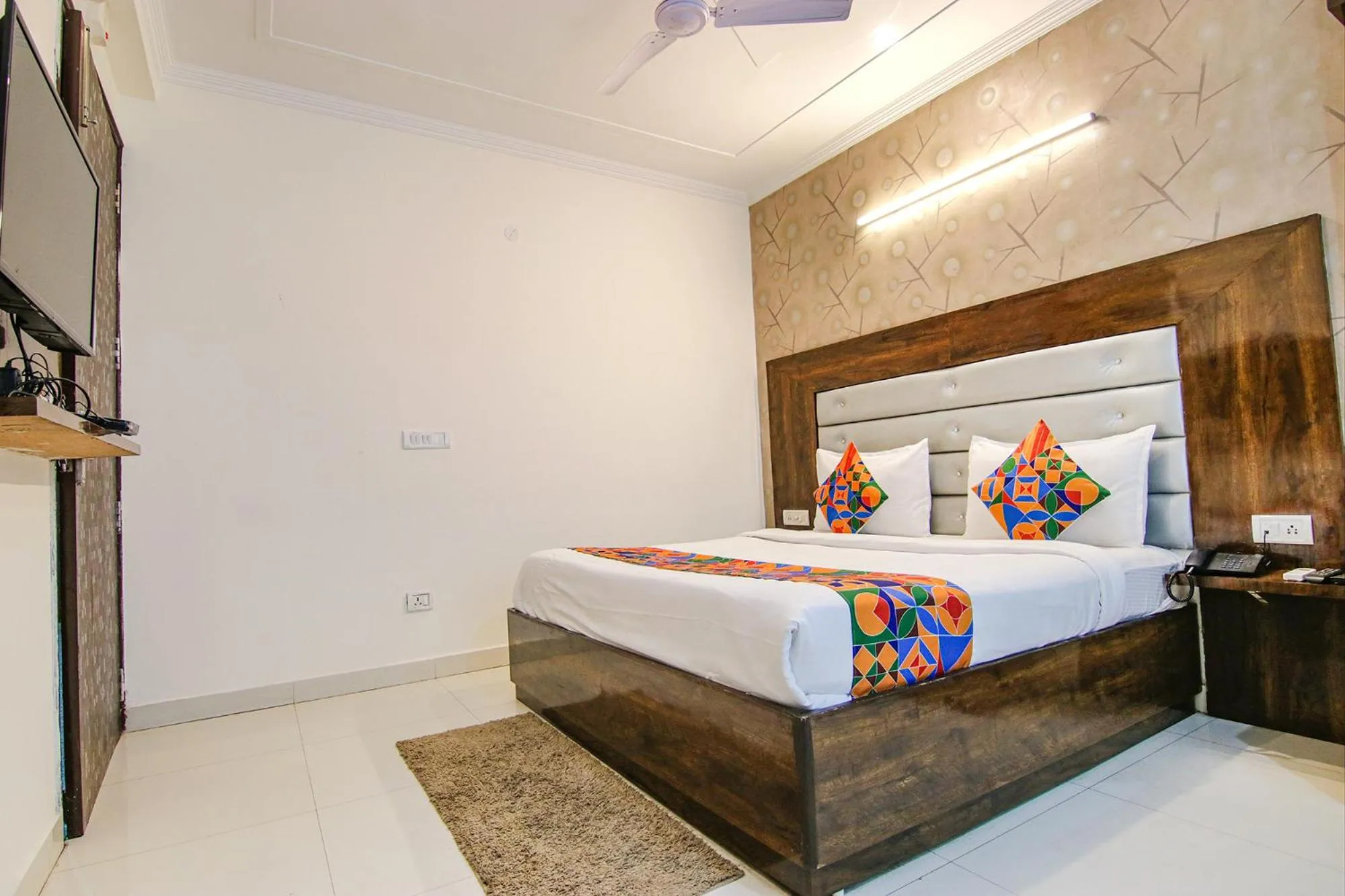 Bed in FabHotel Airport Avalon - Nr IGI Airport New Delhi