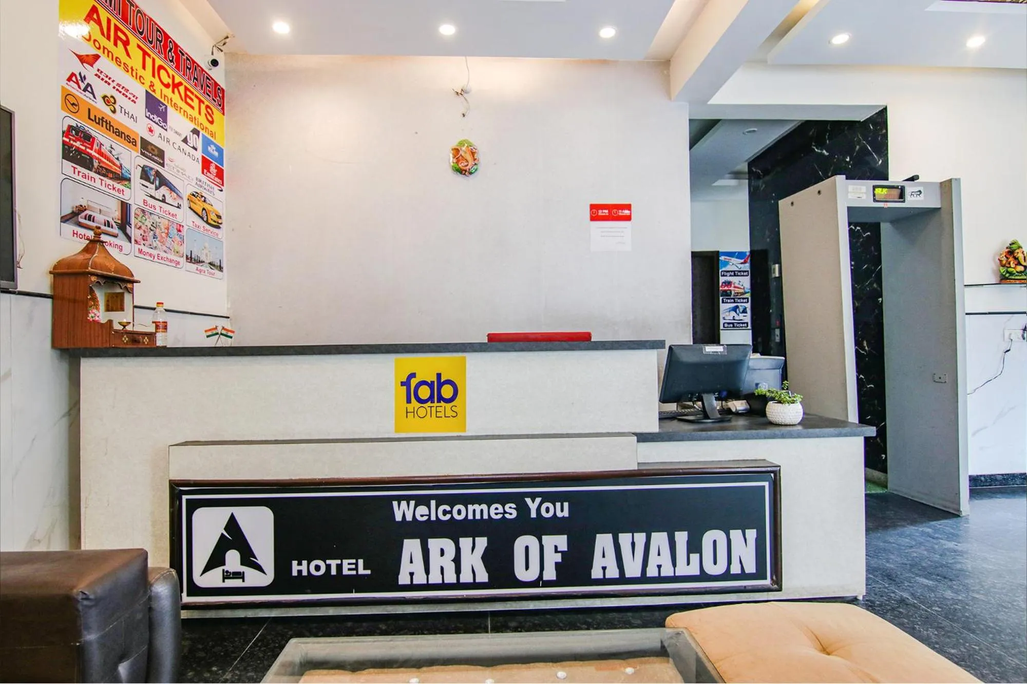 Lobby or reception in FabHotel Airport Avalon - Nr IGI Airport New Delhi
