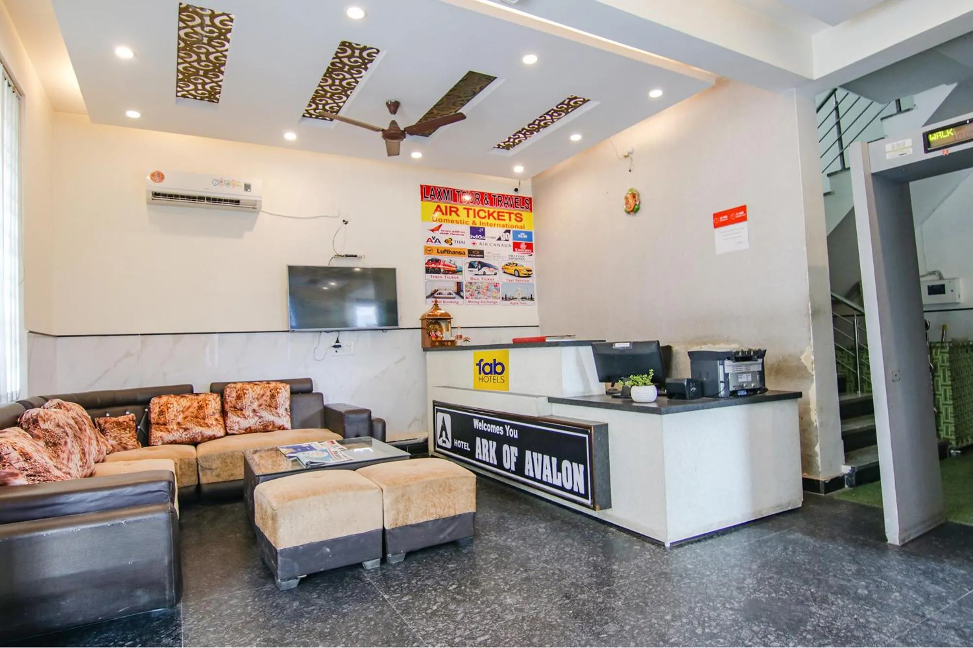 Lobby or reception in FabHotel Airport Avalon - Nr IGI Airport New Delhi