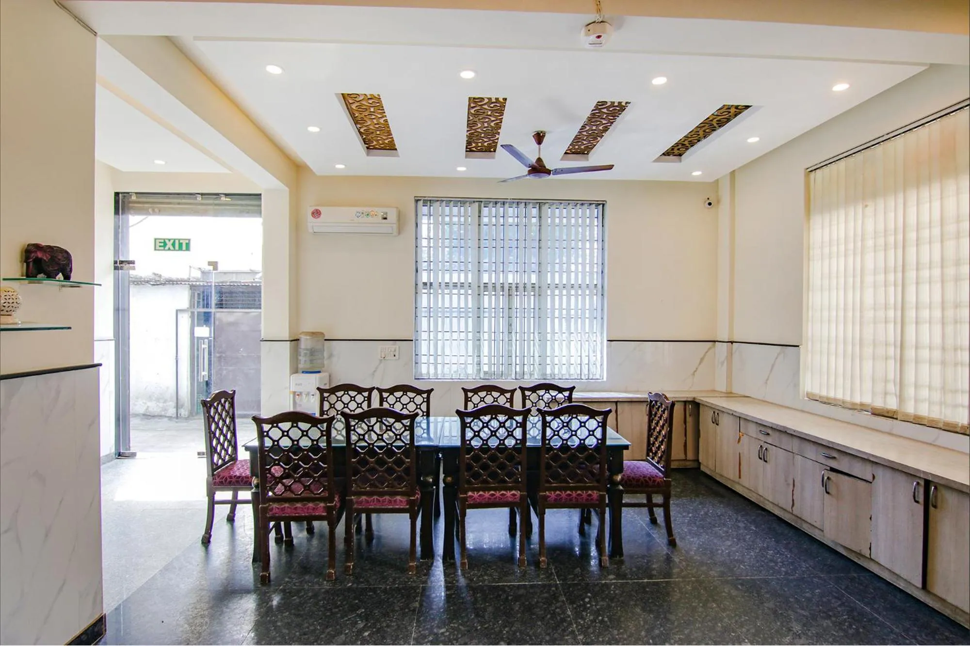 Restaurant/places to eat in FabHotel Airport Avalon - Nr IGI Airport New Delhi