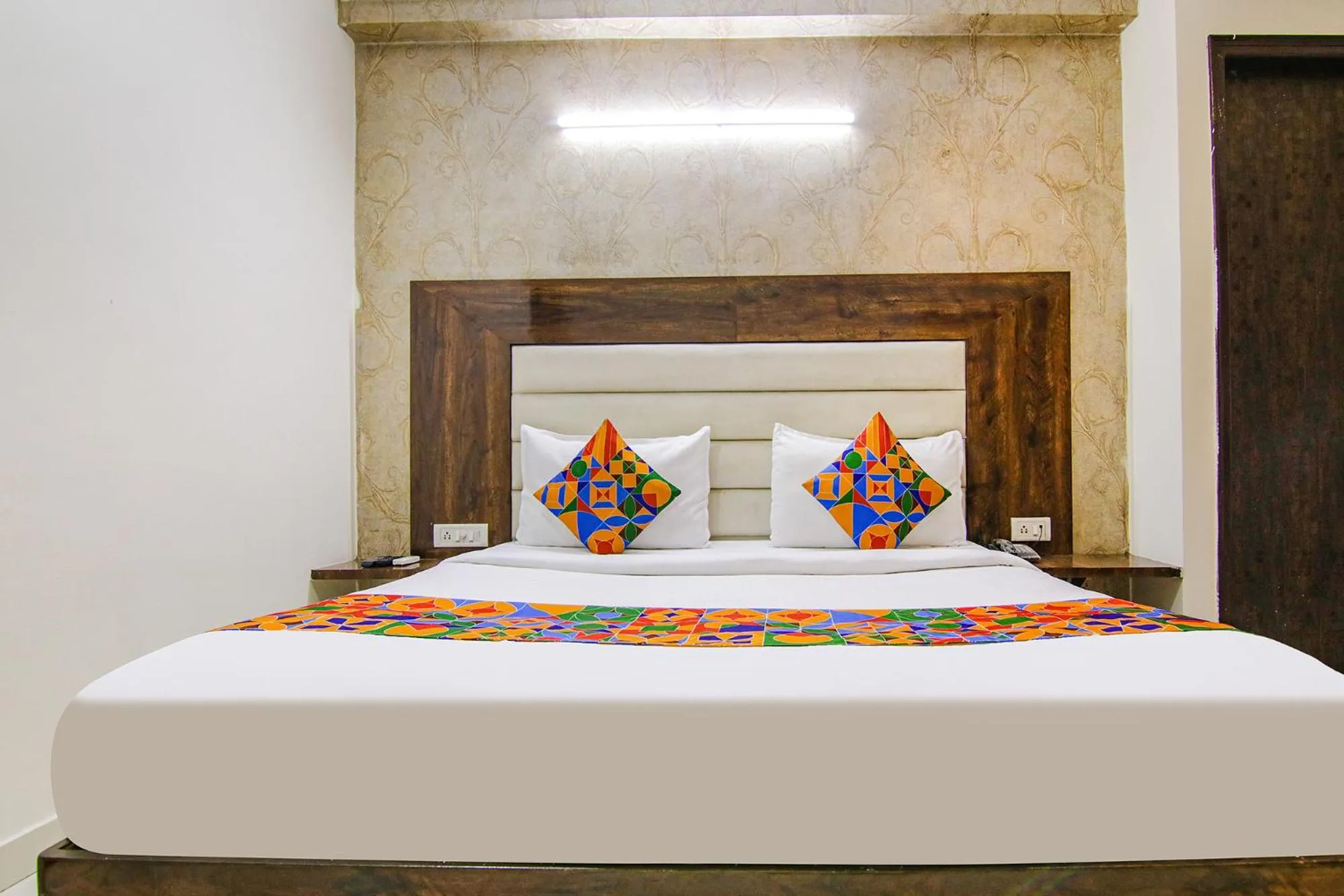 Bed in FabHotel Airport Avalon - Nr IGI Airport New Delhi