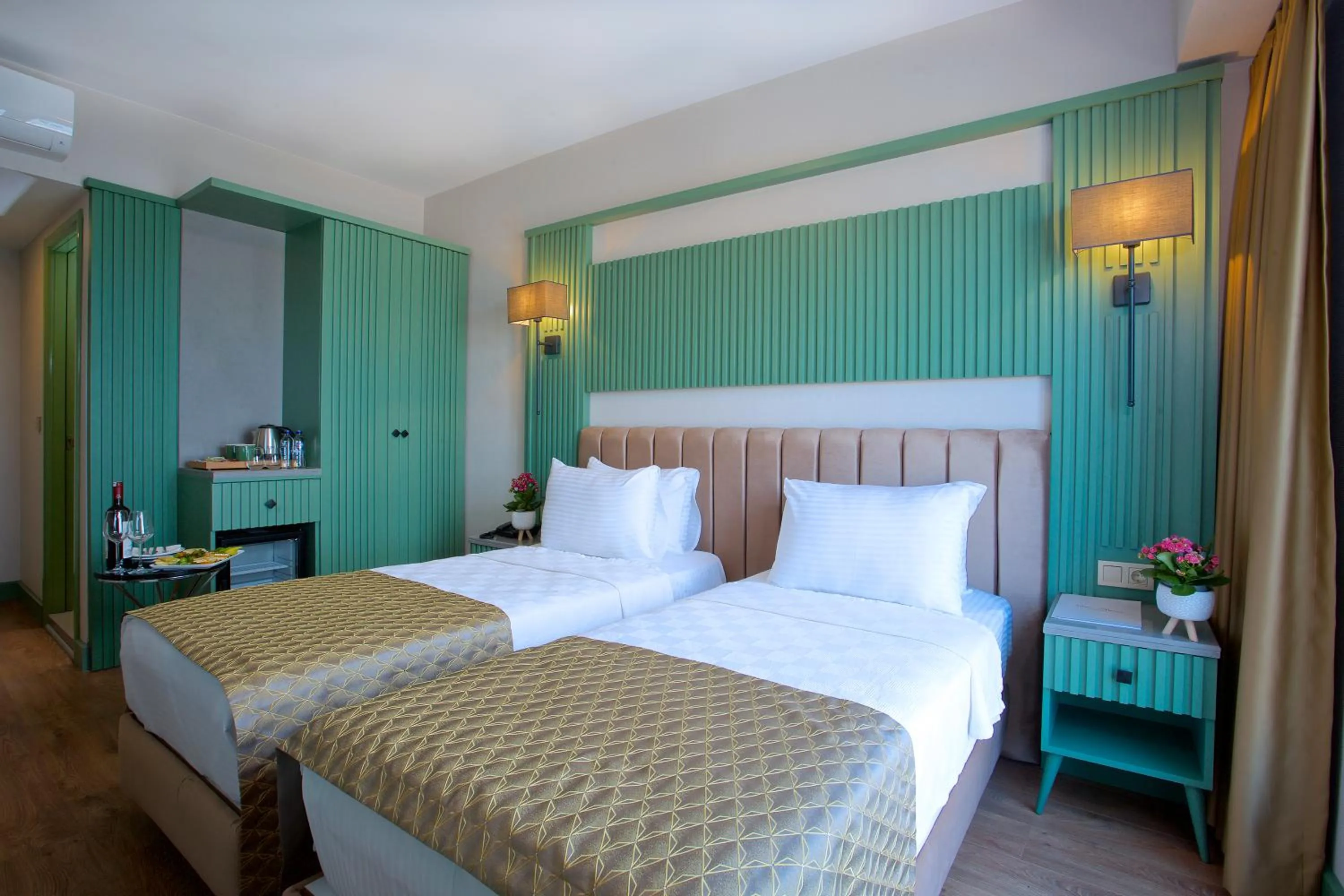 Bed in Çanakkale Bosphorus Port Aspen Hotel