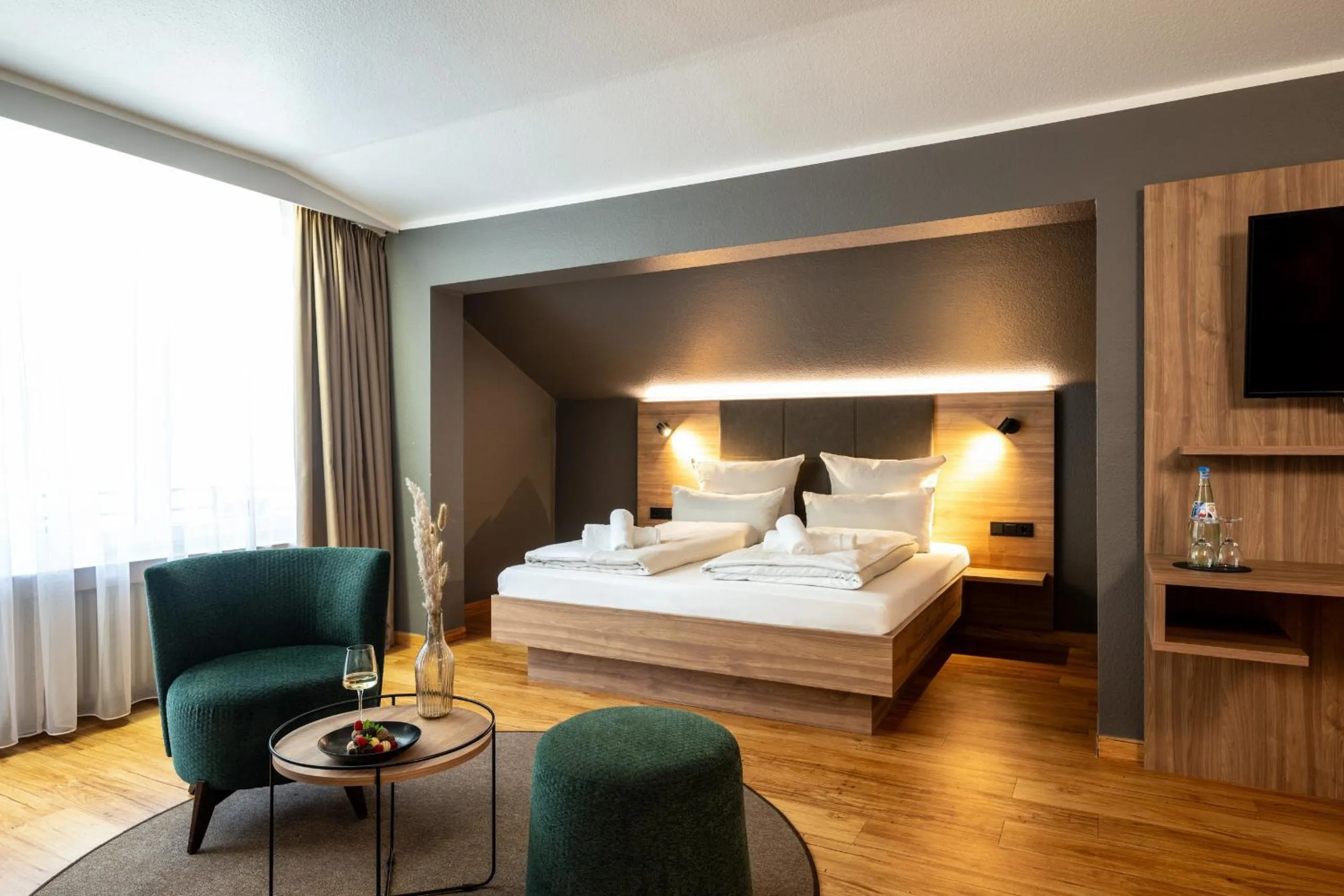 Photo of the whole room, Bed in Uferdeck - Boutique Hotel