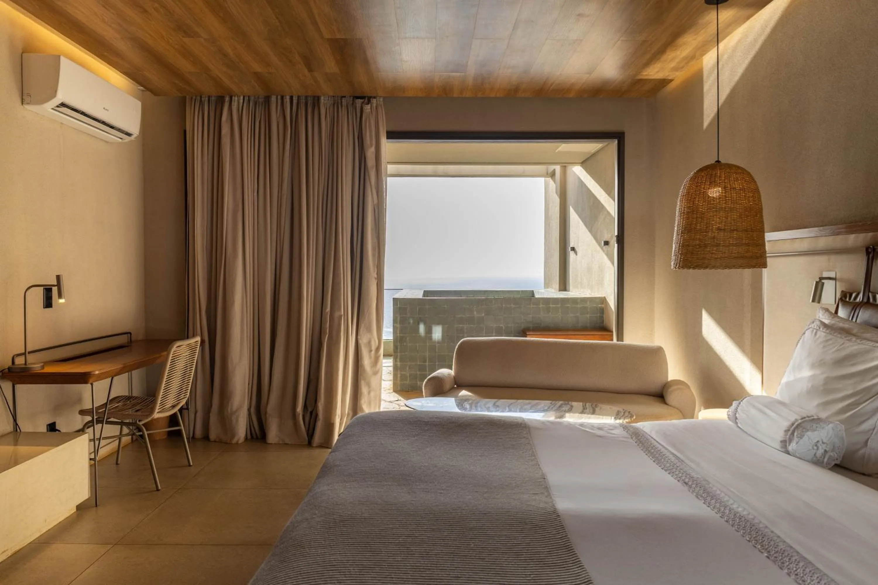 Bed in Hamares Boutique Hotel