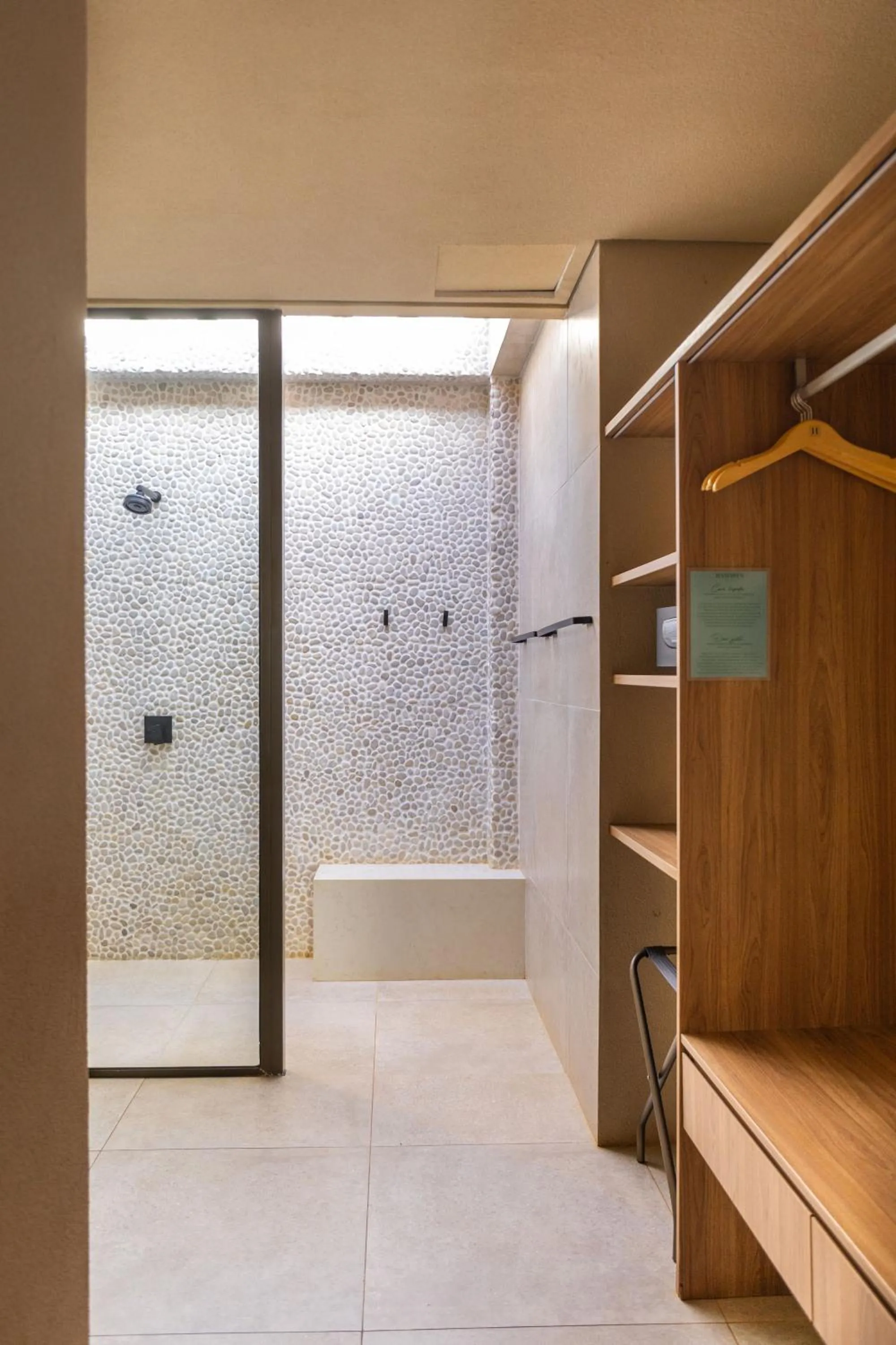 Shower in Hamares Boutique Hotel