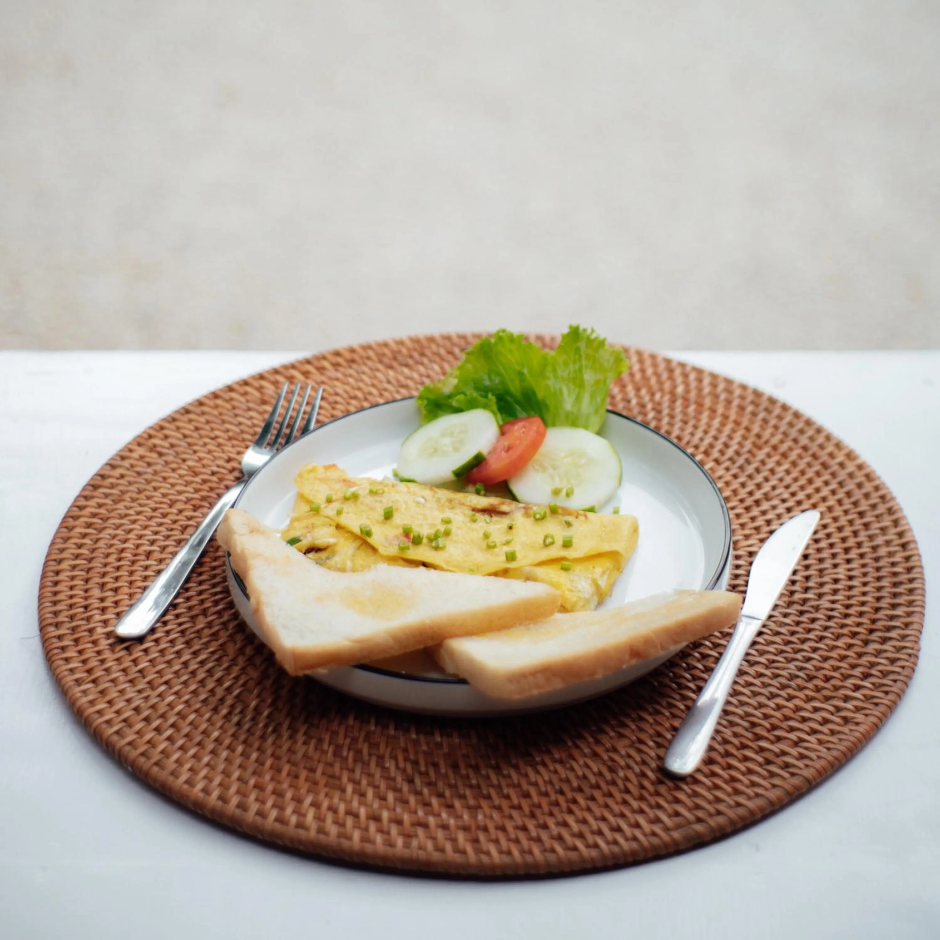 Breakfast in The White Bay