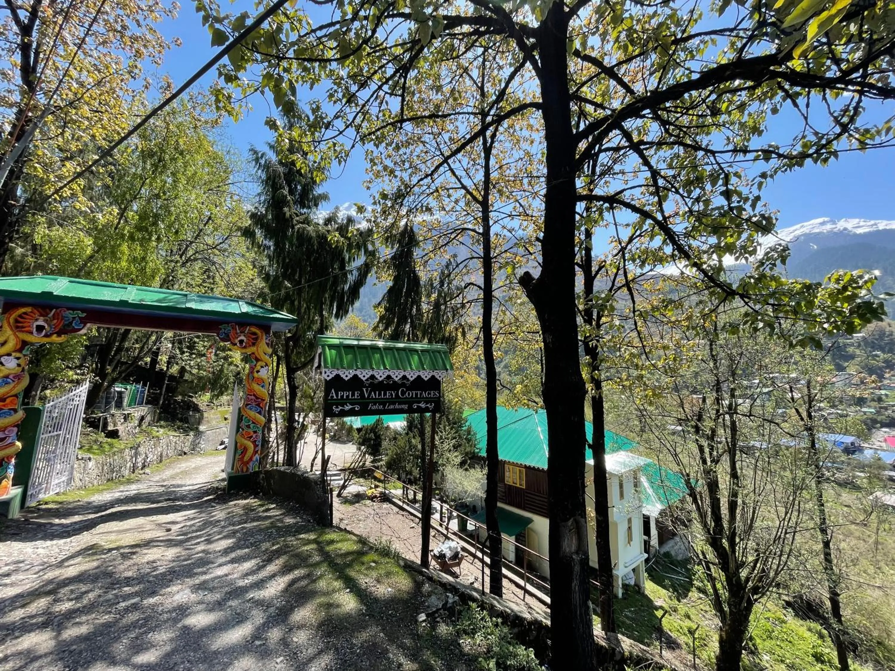 Facade/entrance in Apple Valley Cottages Lachung