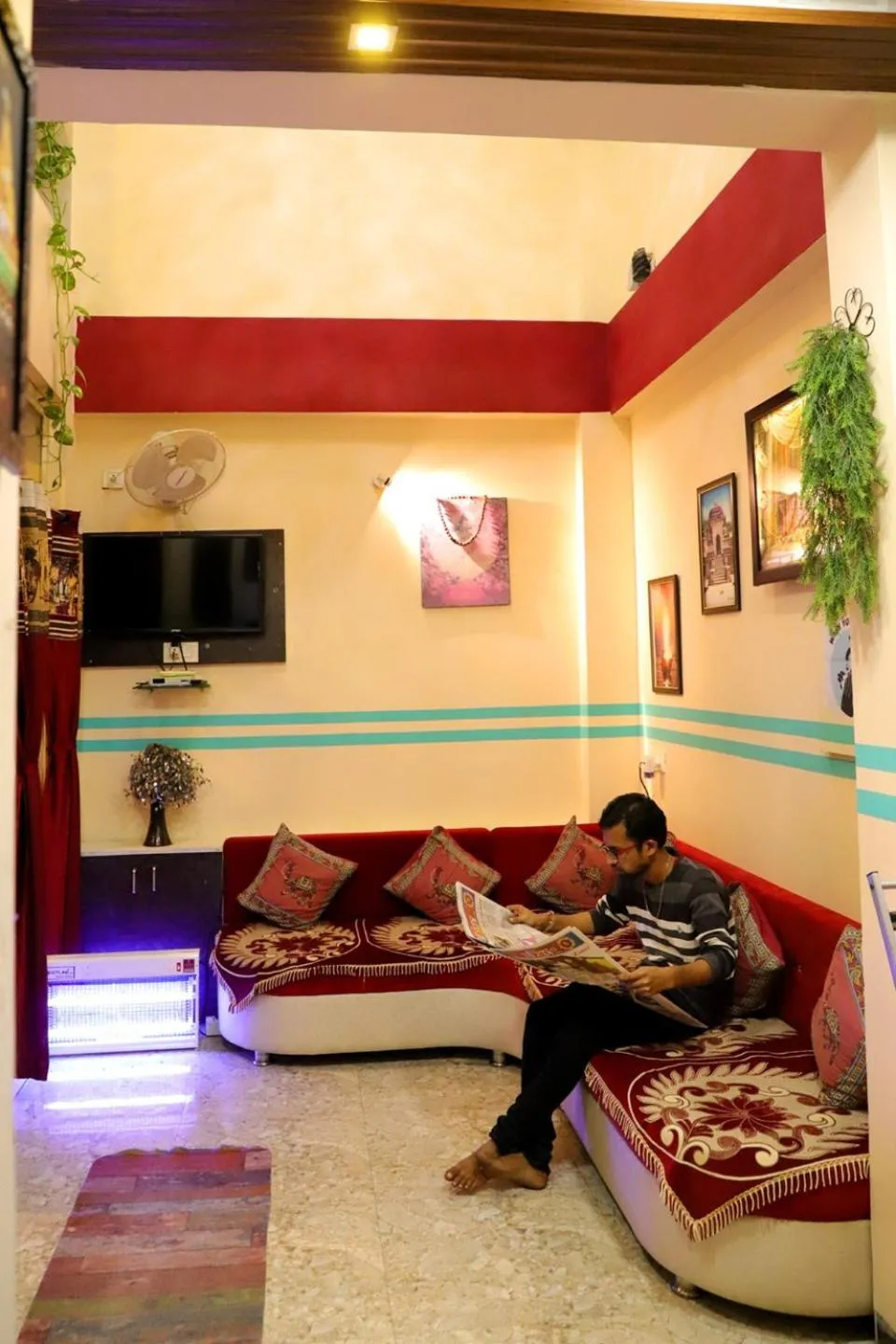 TV and multimedia in Hotel Mahishmati Palace