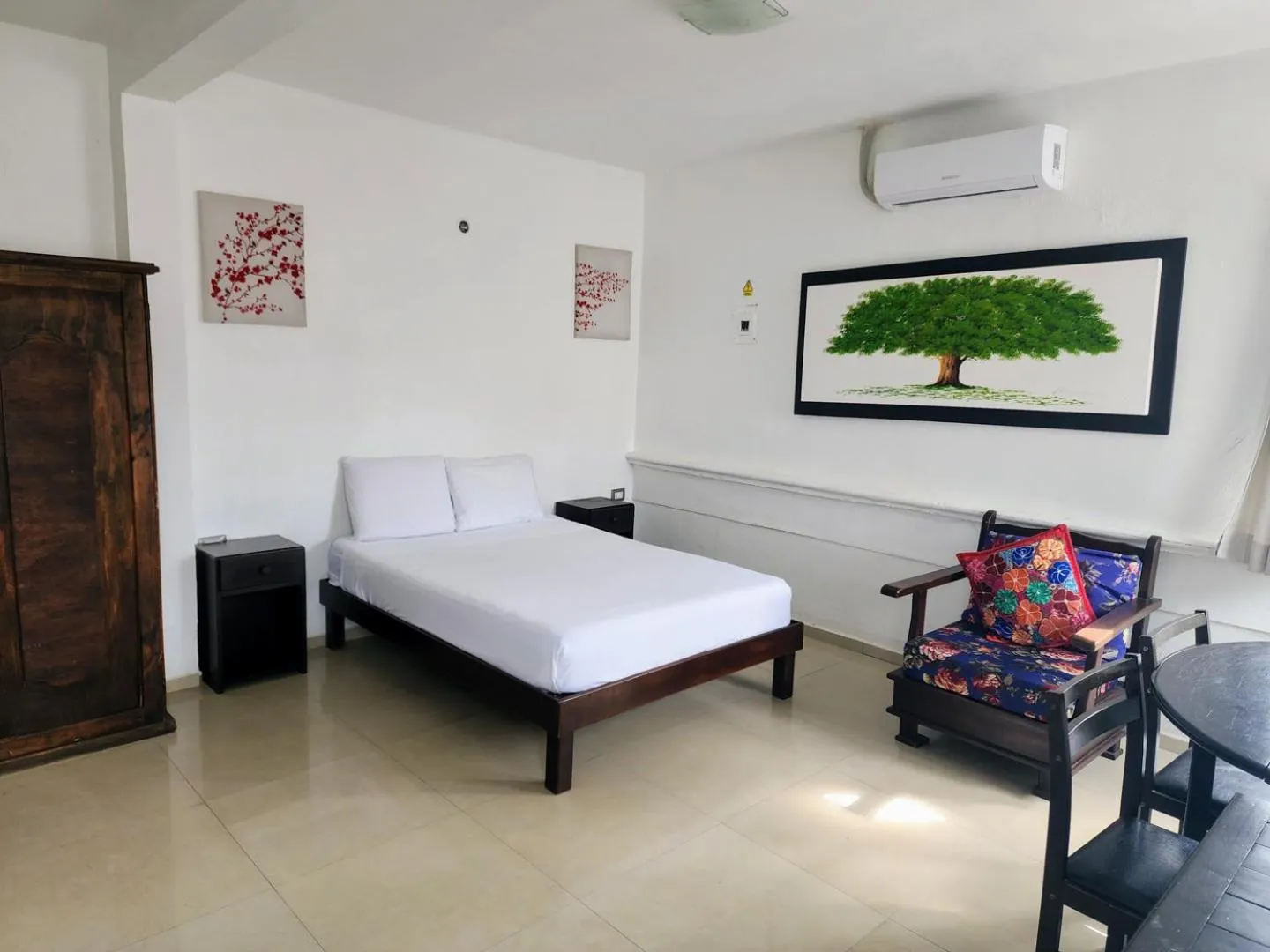 Bedroom, Bed in Fitz-Mar