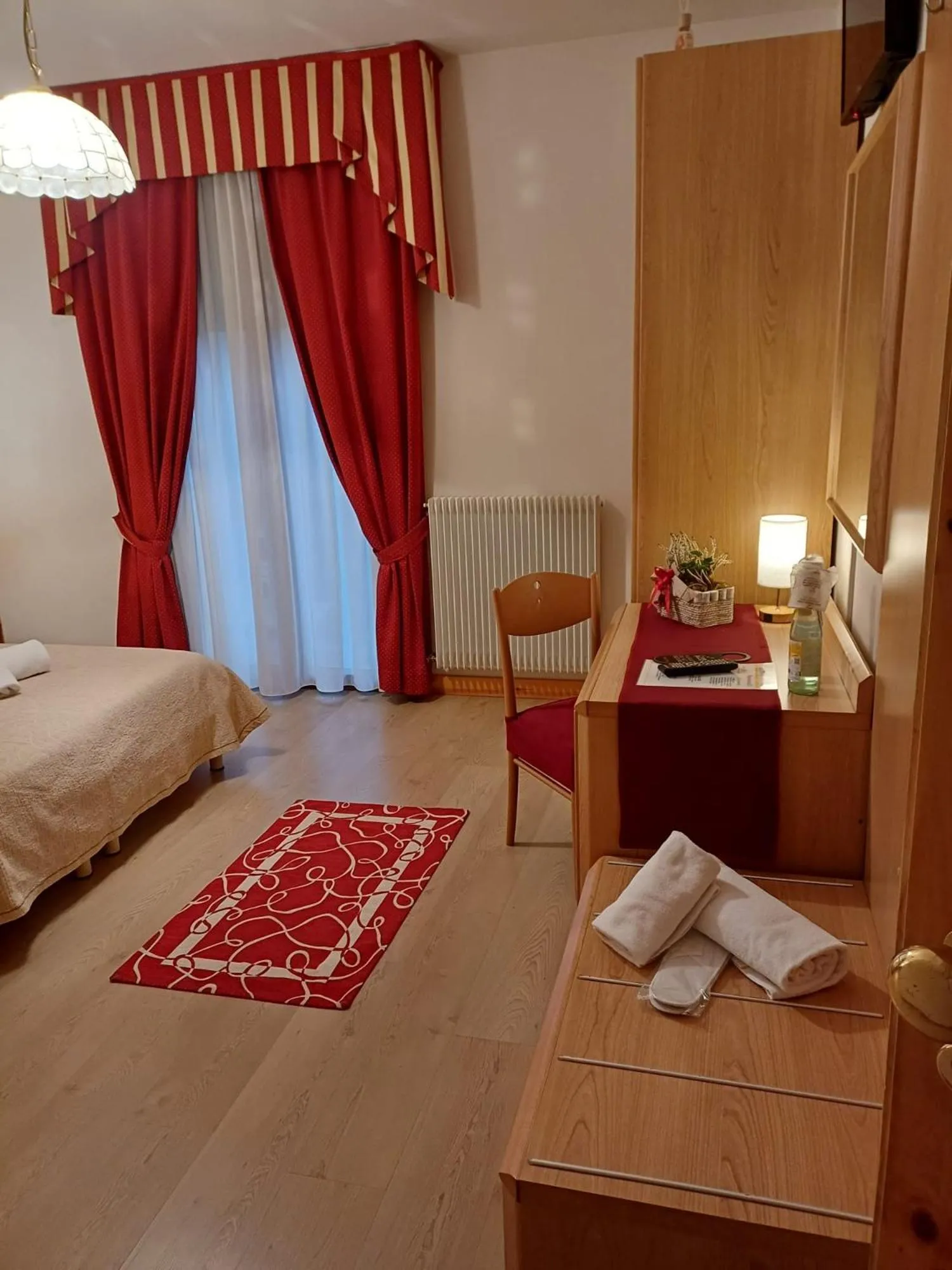 Bed in Albergo Dalla Mena