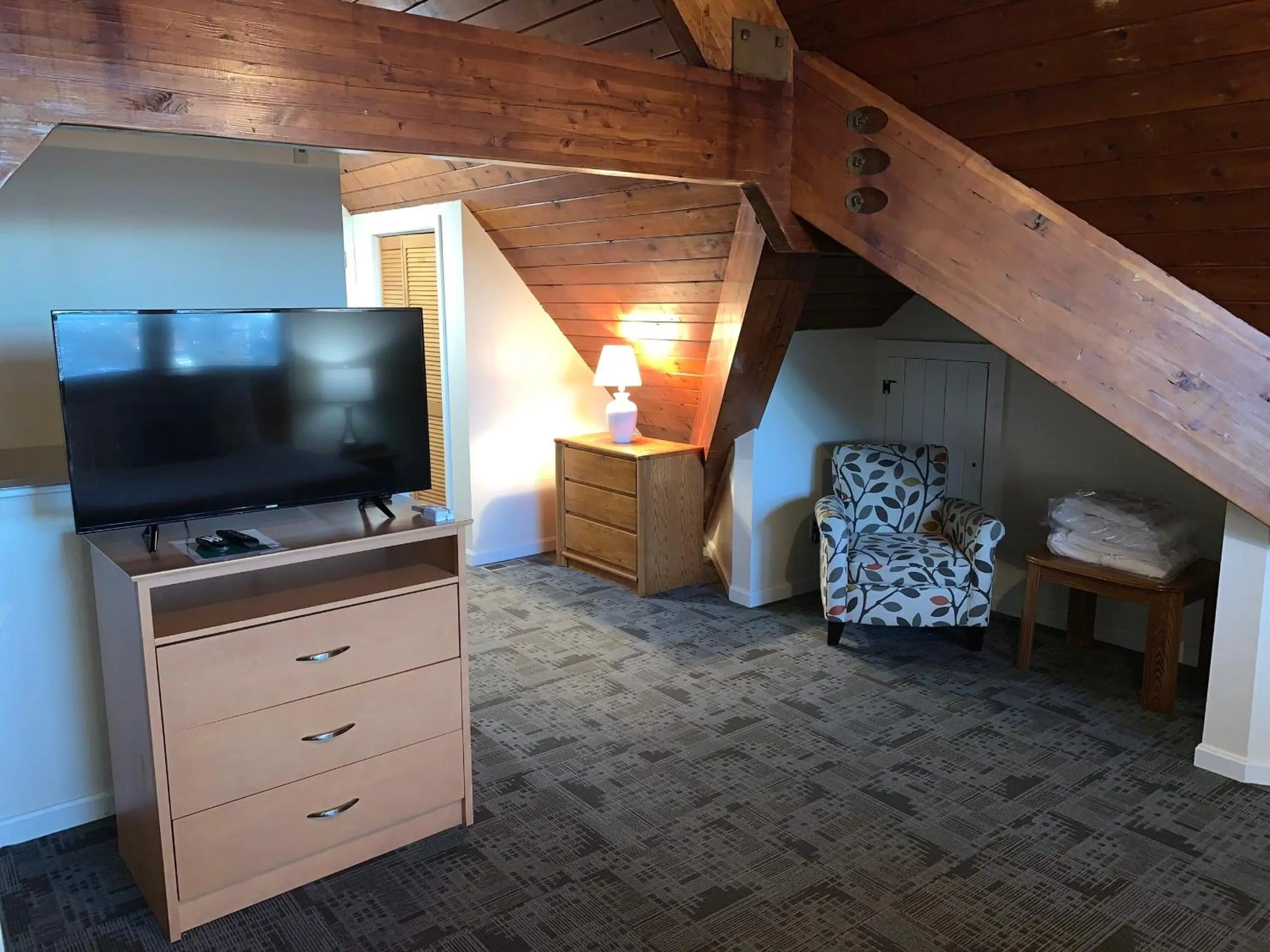 TV and multimedia in Courtyard Resort