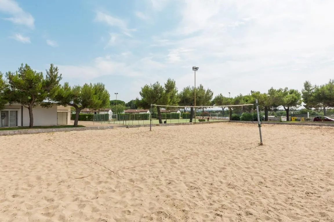 Sports in Nicolaus Club Alimini Smile