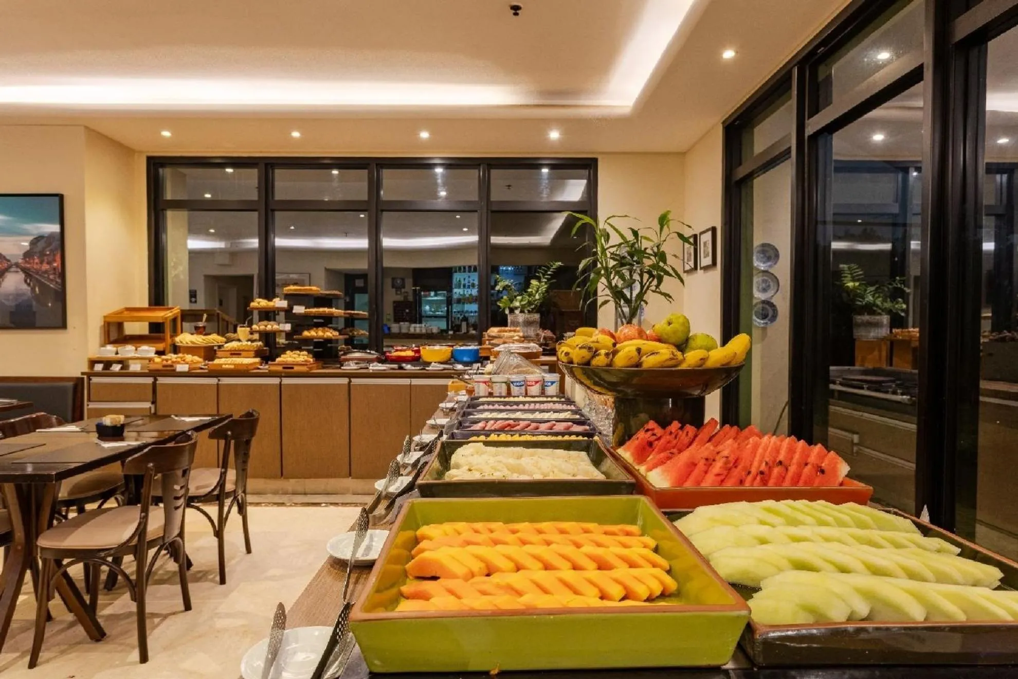 Buffet breakfast in Kaza Noah The Universe Paulista Bela Vista