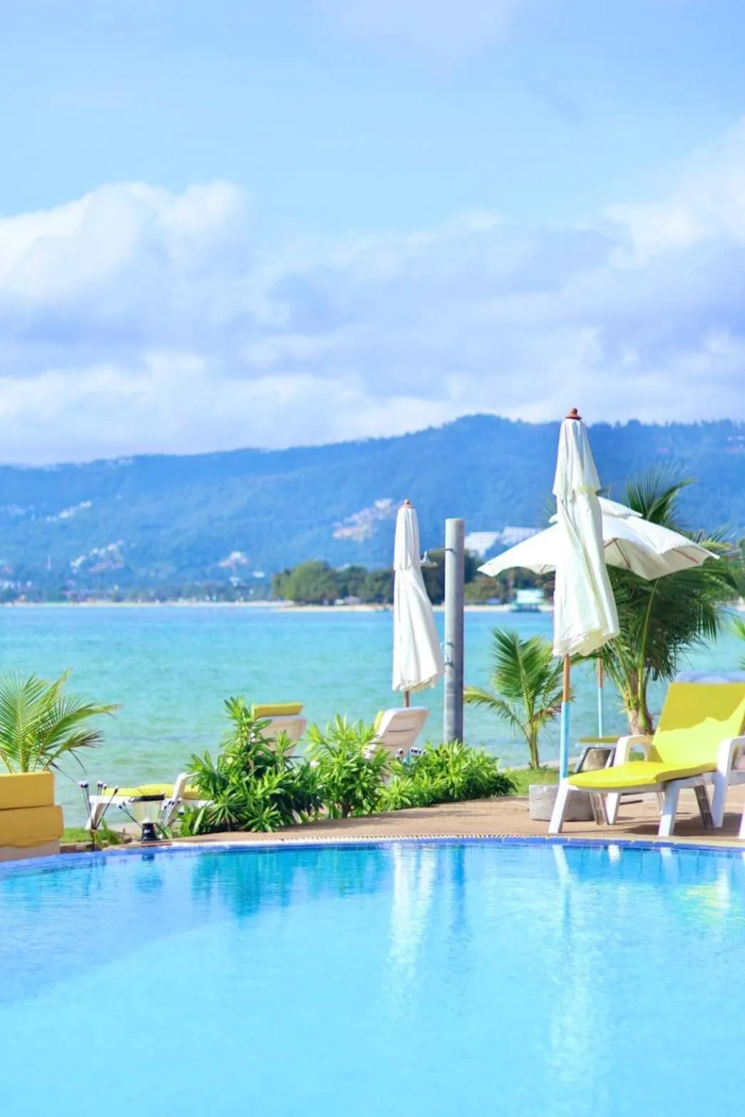 Swimming pool in Smile Samui Chaweng Beach Front Resort