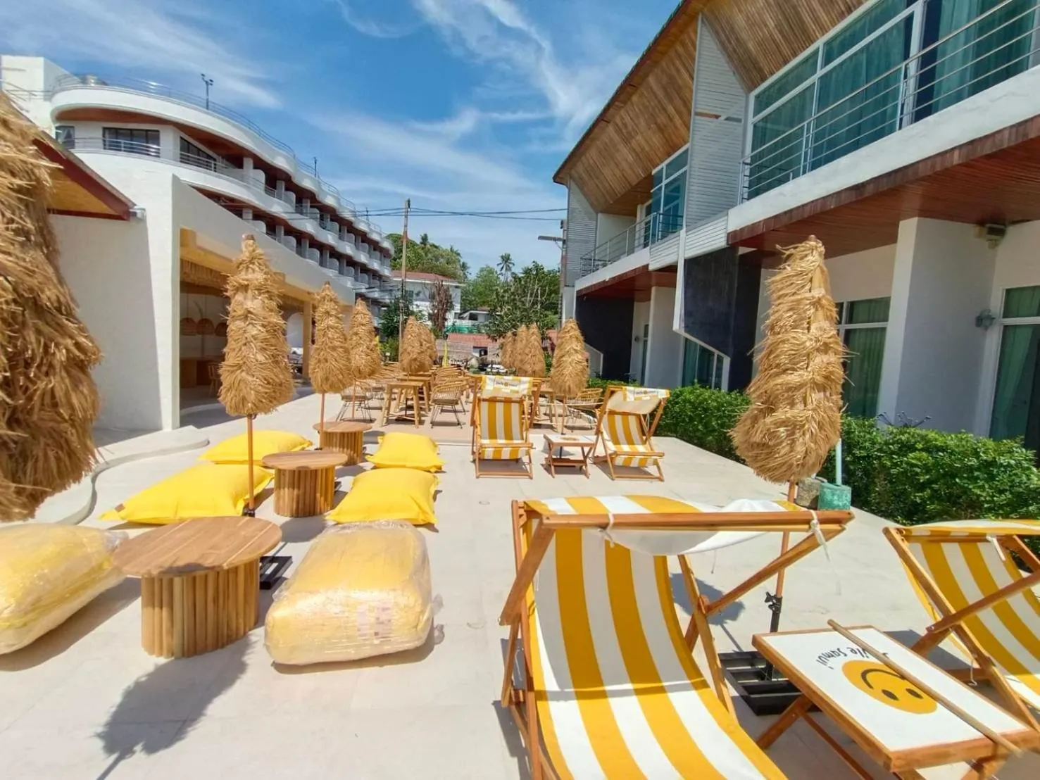 Restaurant/places to eat in Smile Samui Chaweng Beach Front Resort