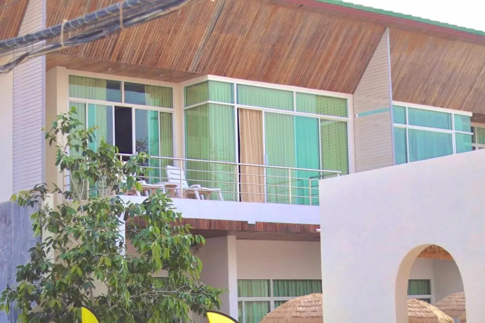 Property building in Smile Samui Chaweng Beach Front Resort Property building in Smile Samui Chaweng Beach Front Resort