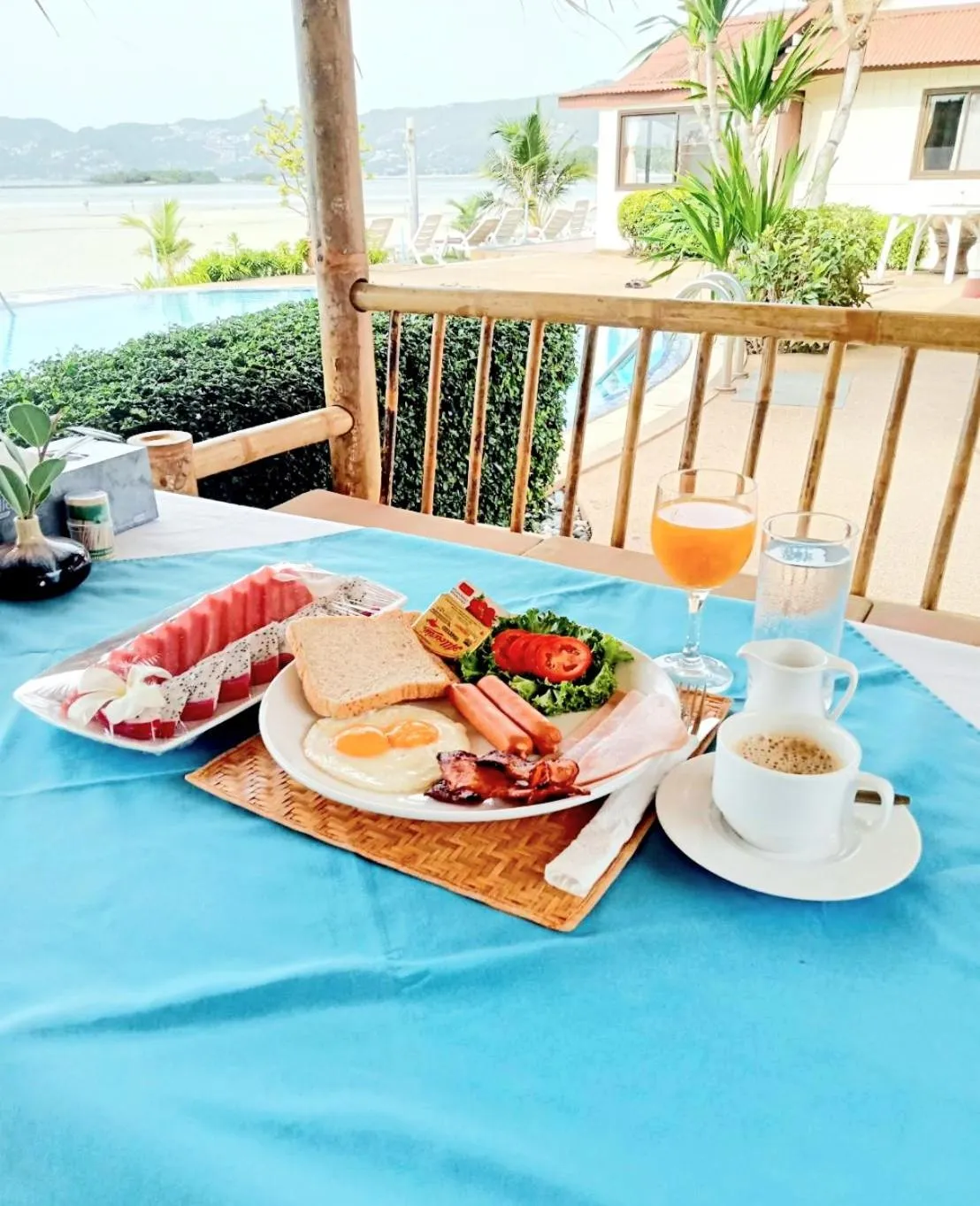 Restaurant/places to eat in Smile Samui Chaweng Beach Front Resort