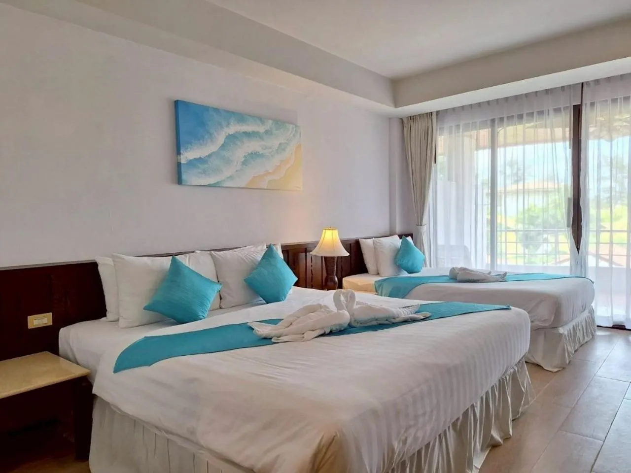 Property building, Bed in Smile Samui Chaweng Beach Front Resort