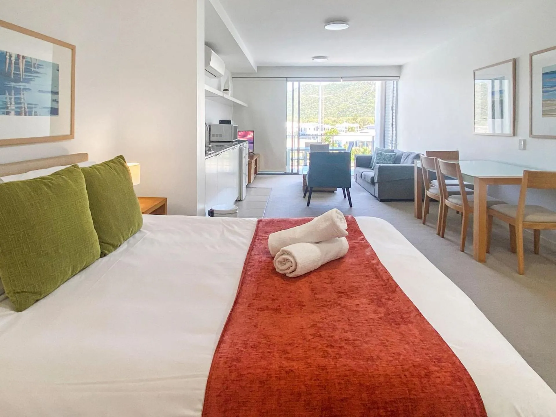 Bed in Blue on Blue Superior Studio Room 1351