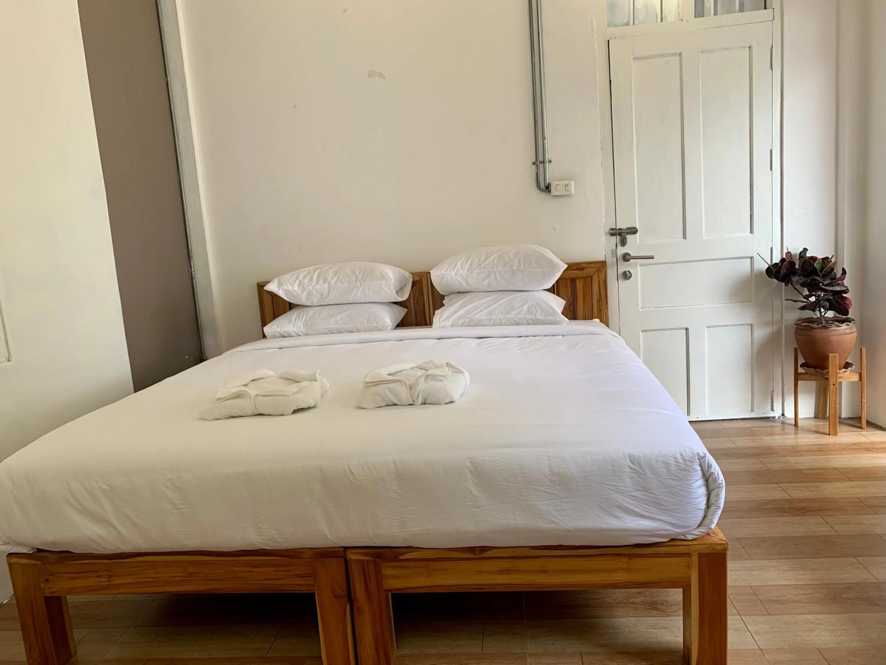 Bed in La nuit de laos