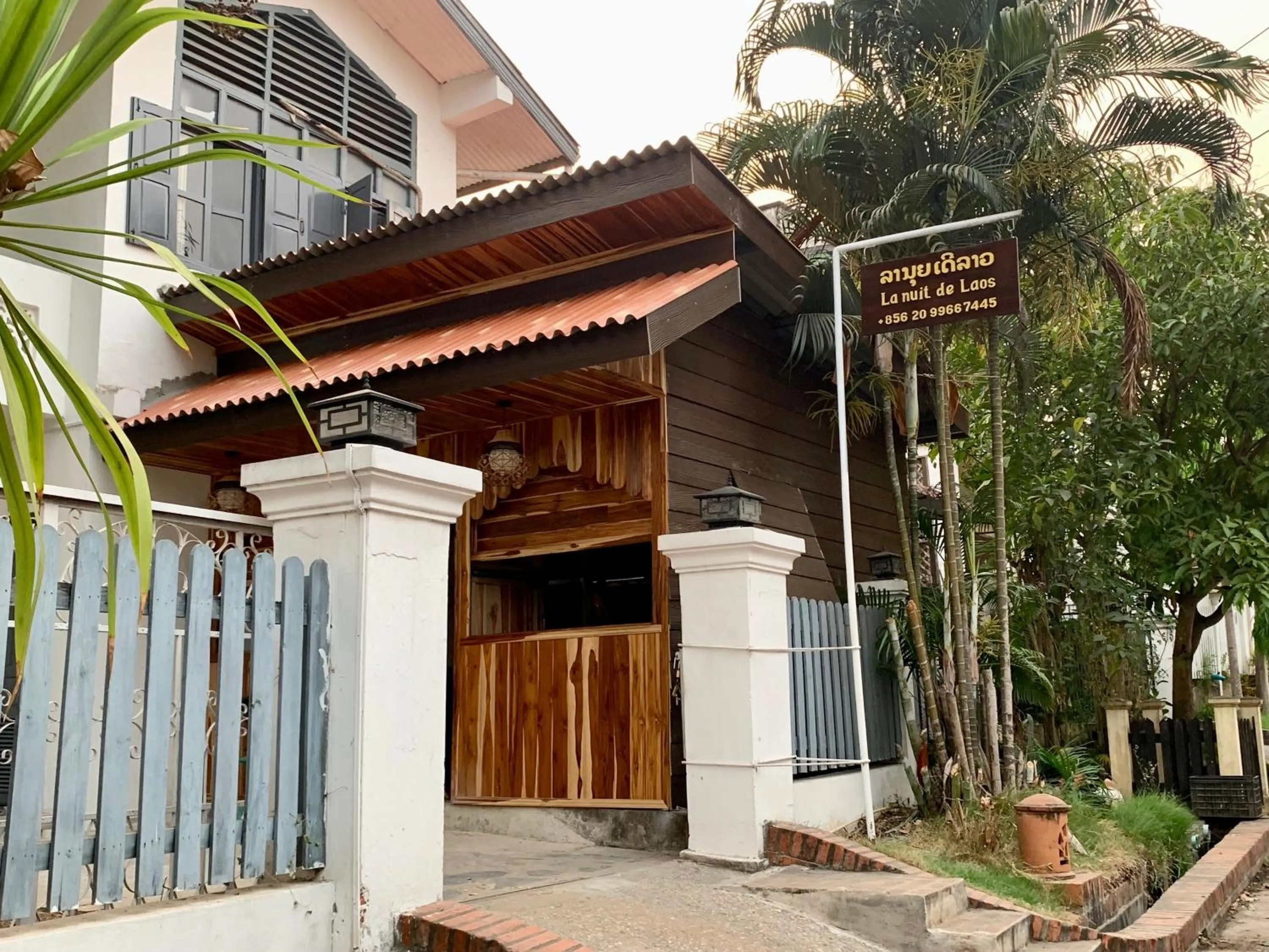 Property building in La nuit de laos
