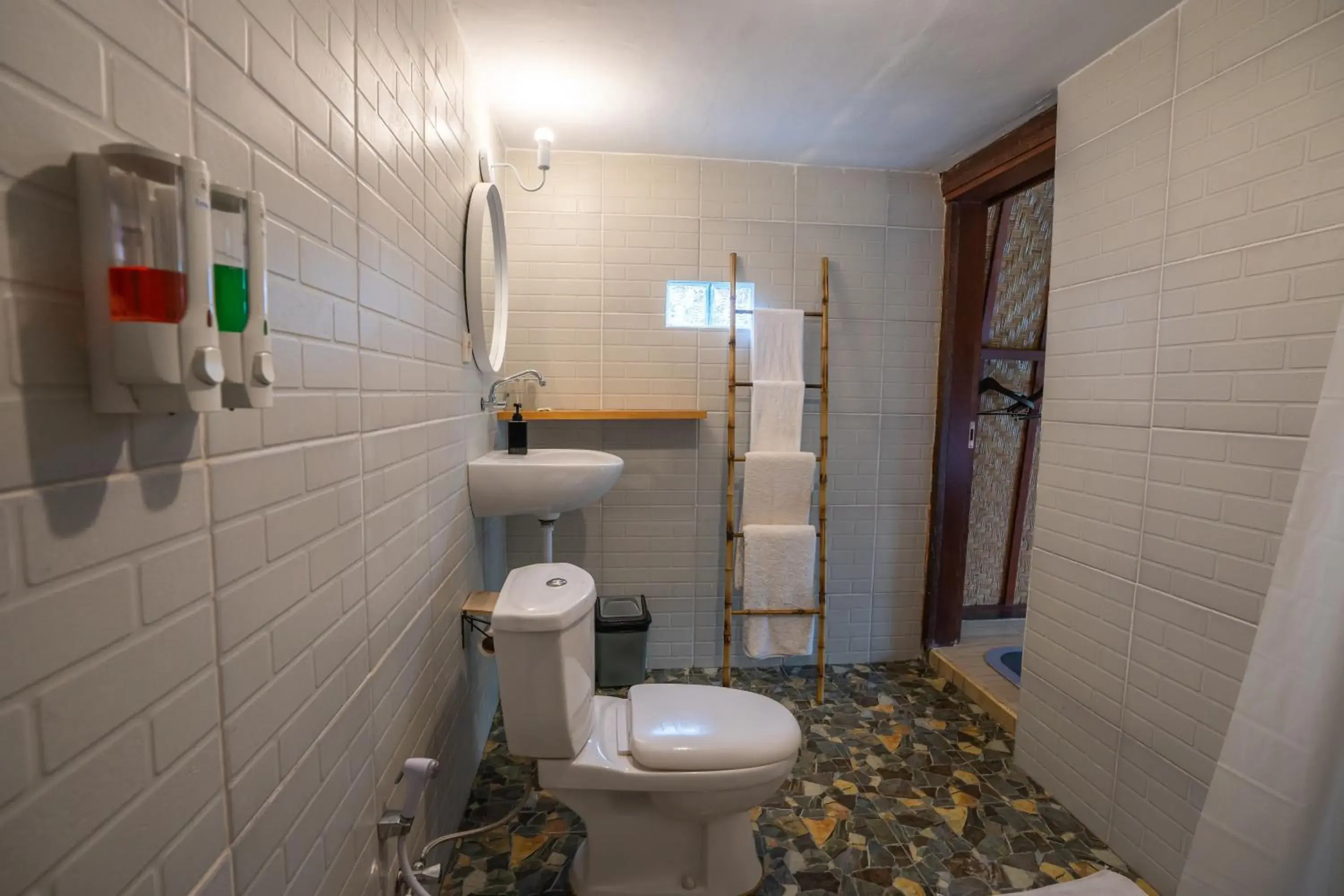 Toilet in Lumbung Seraya Villa Toilet in Lumbung Seraya Villa