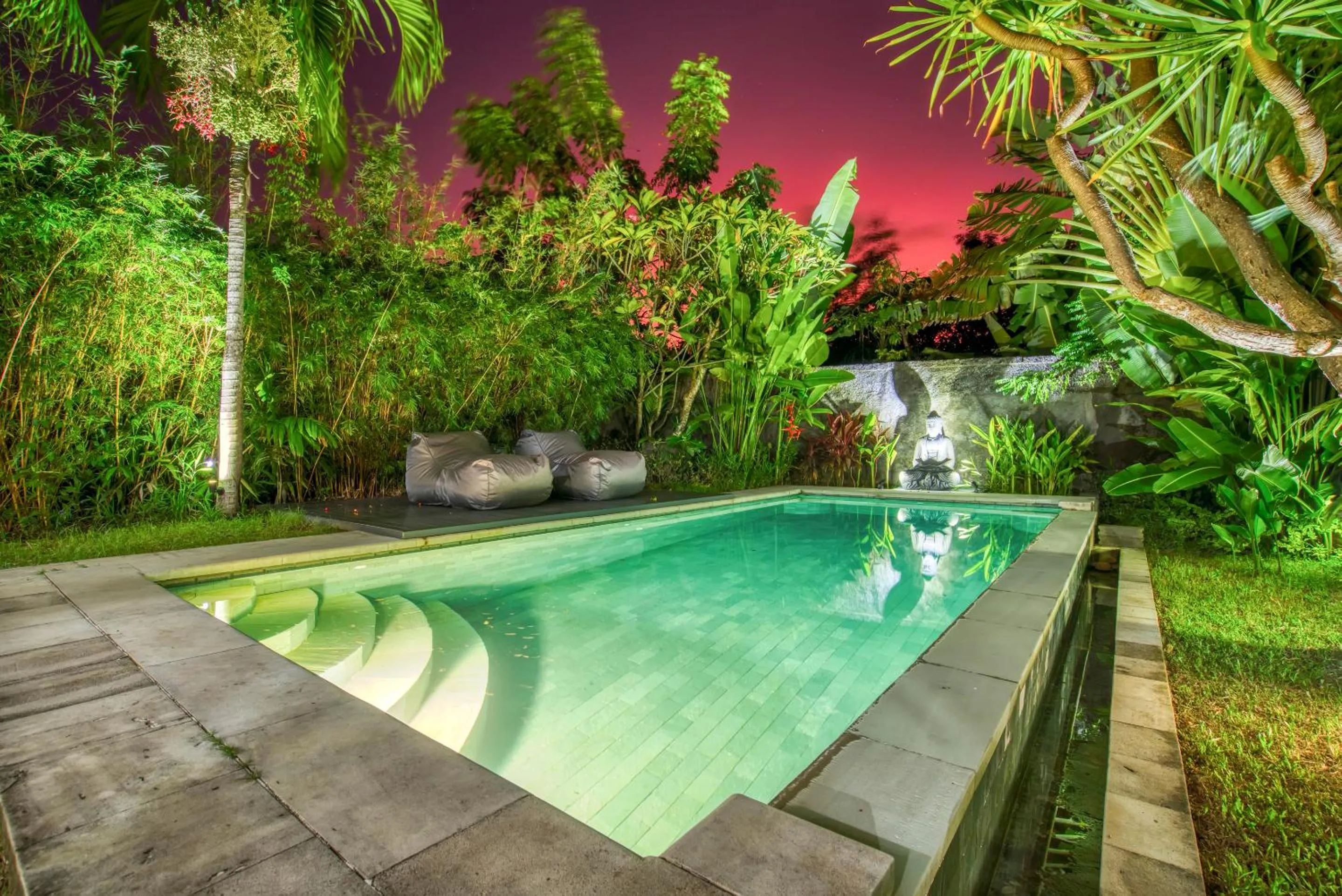 Night in Villa Brezze - Nusa Dua