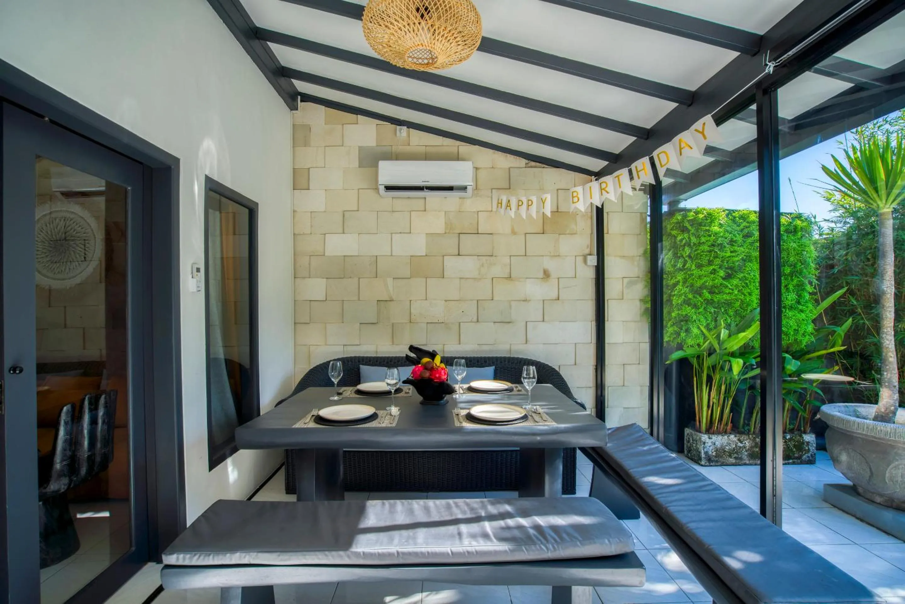 Dining area in Villa Brezze - Nusa Dua