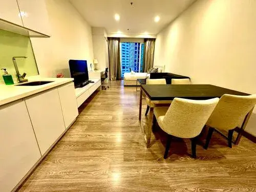 Roomy Suites @One Bukit Ceylon Roomy Suites @One Bukit Ceylon