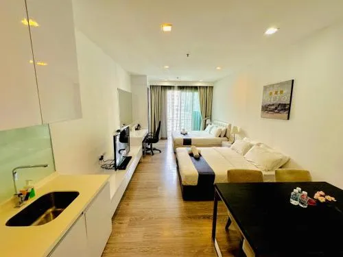 Roomy Suites @One Bukit Ceylon
