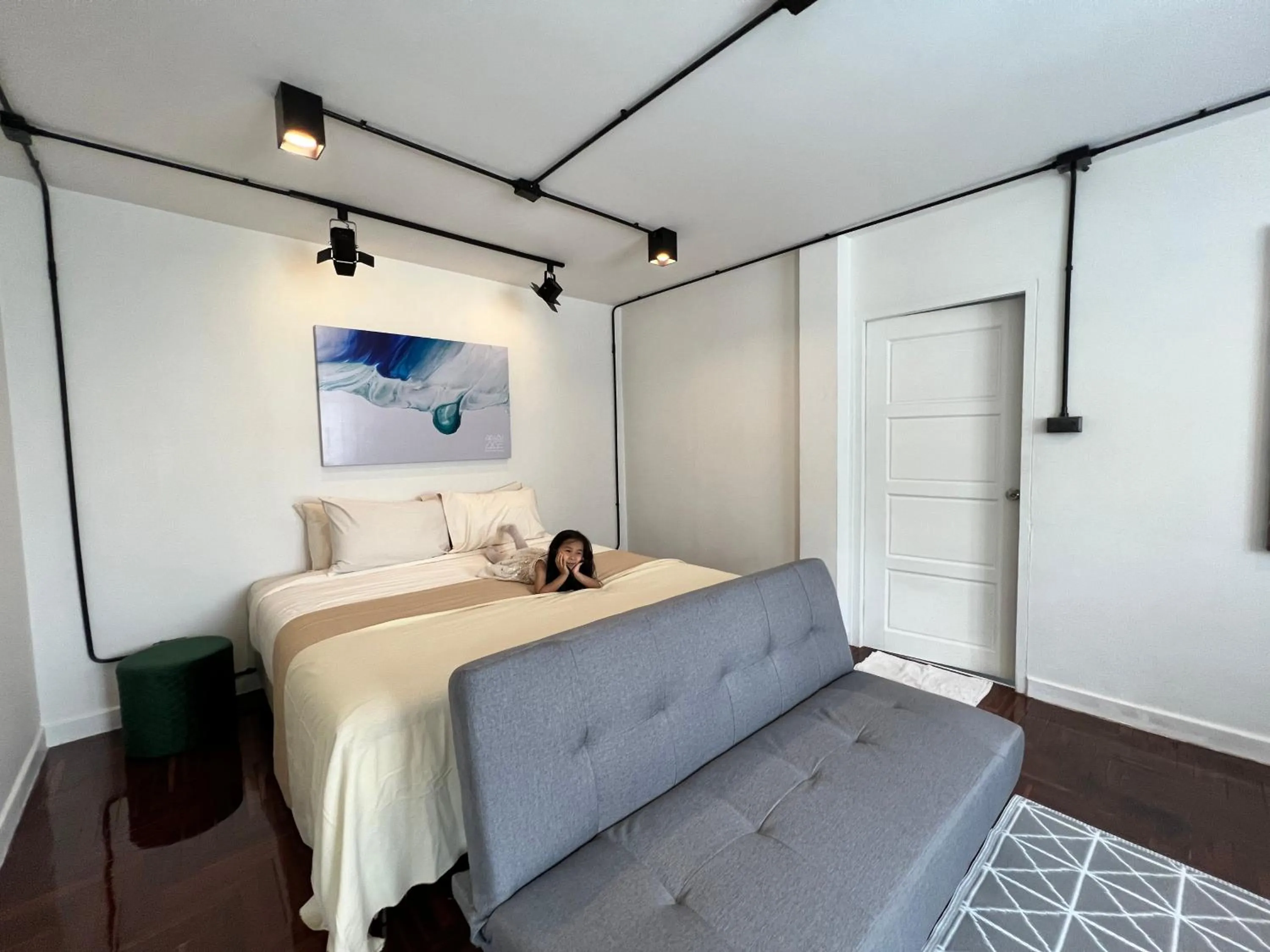 Bed in Mini-Me HUBS, Charm Suites & Pool in Old City