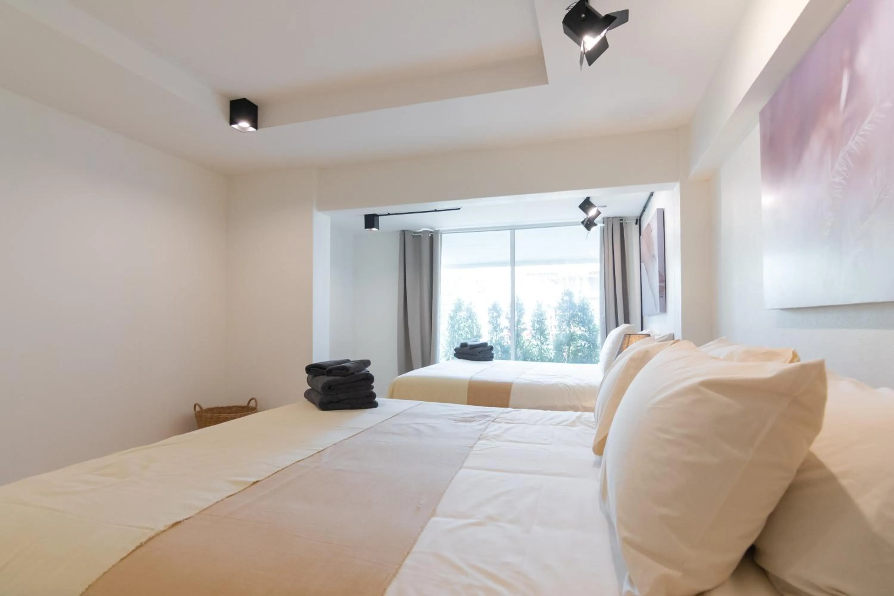 Bed in Mini-Me HUBS, Charm Suites & Pool in Old City